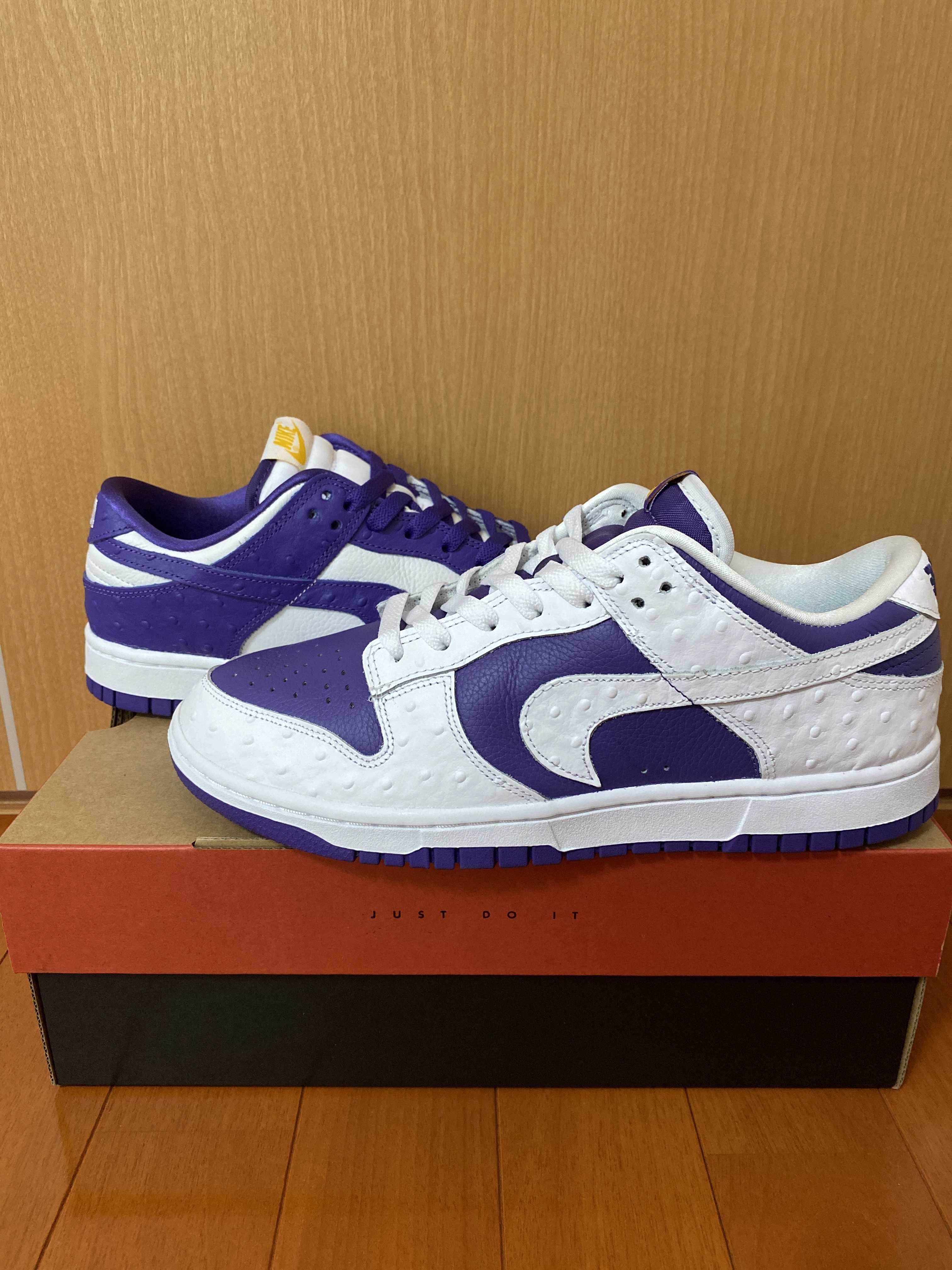 Nike Women's Dunk Low "Made You Look"