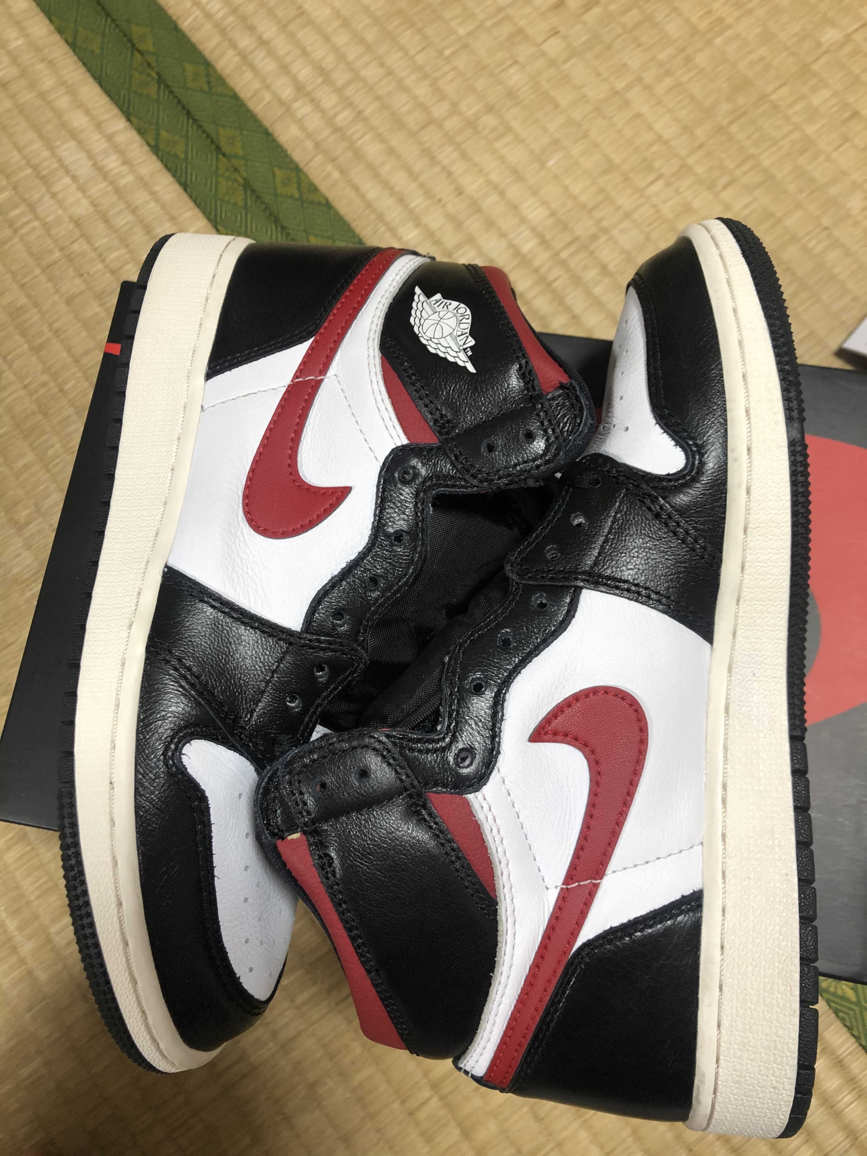 Nike GS Air Jordan 1 Retro High "Black Gym Red"