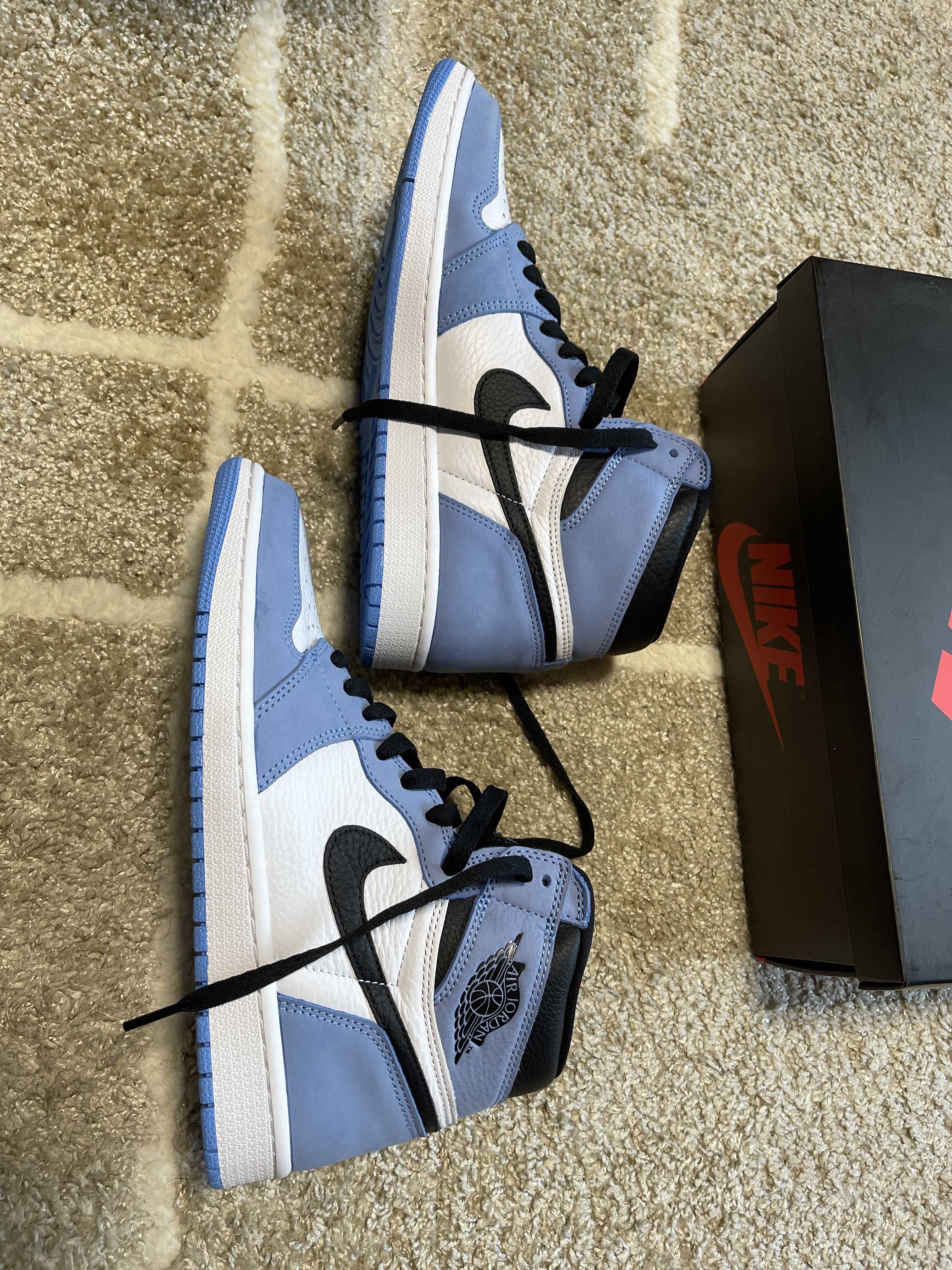 Nike Air Jordan 1 High OG "University Blue"