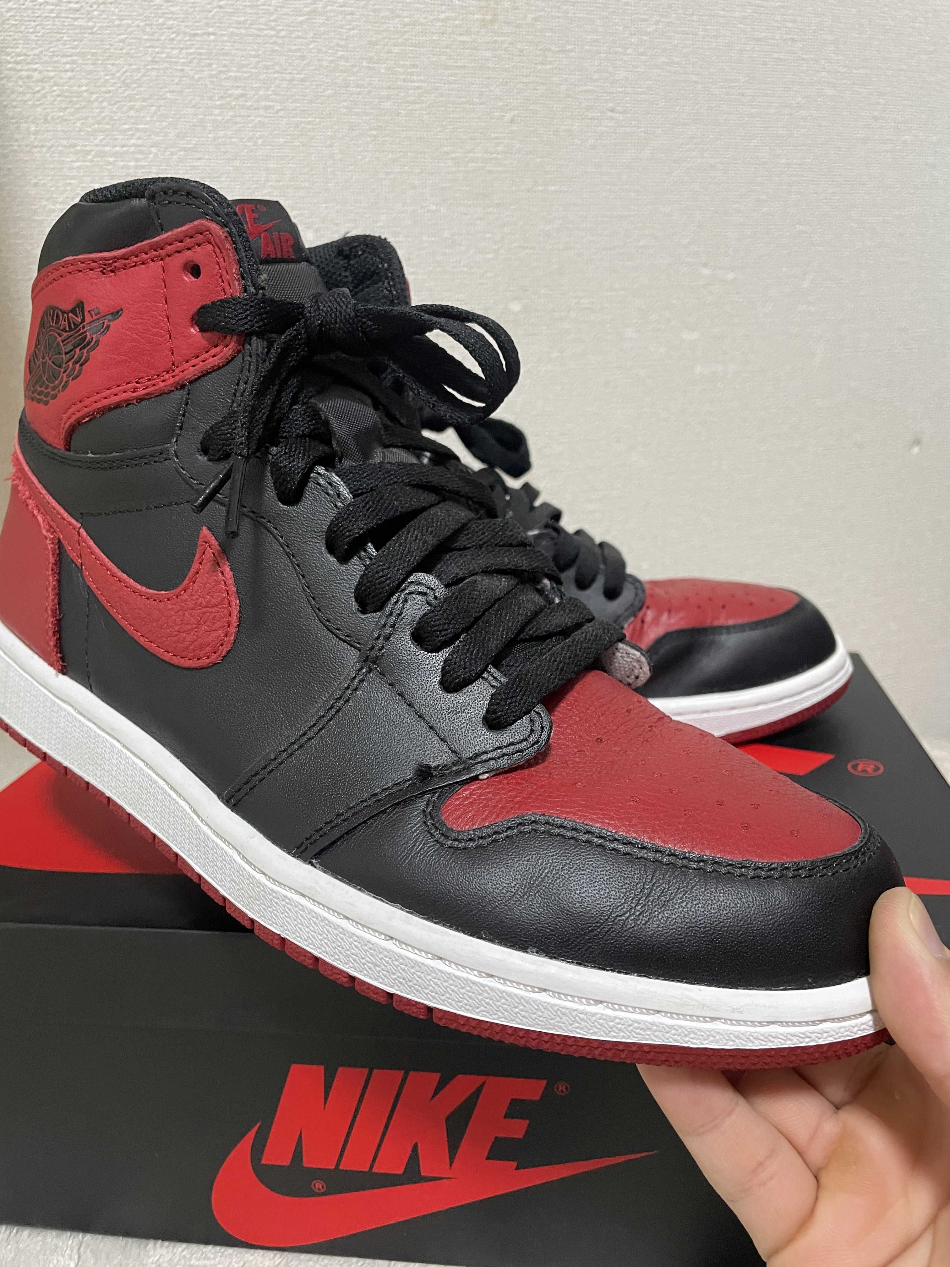 Nike Air Jordan 1 Retro High OG "Bred/Banned" (2016)