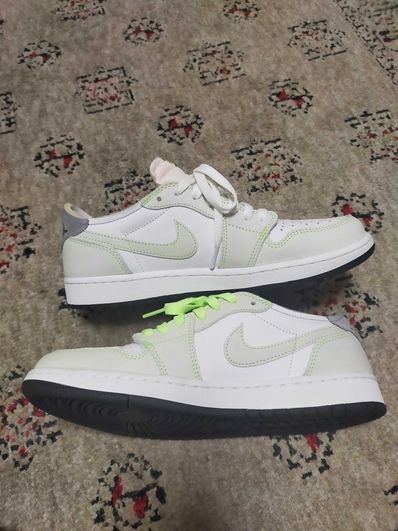 Nike Air Jordan 1 Low OG "Ghost Green"