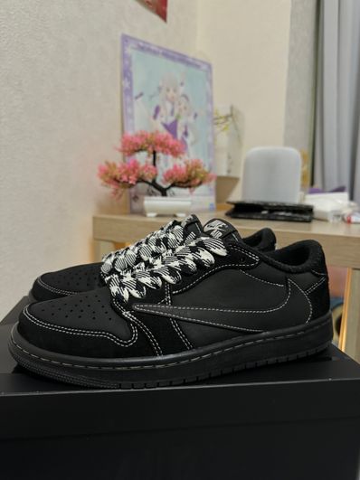 Travis Scott × Nike Air Jordan 1 Low OG SP "Black Phantom"