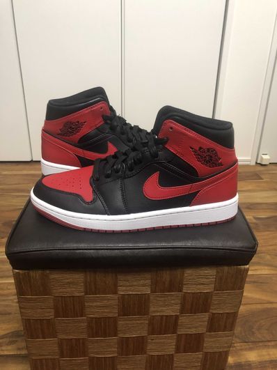 Nike Air Jordan 1 Mid "Bred"