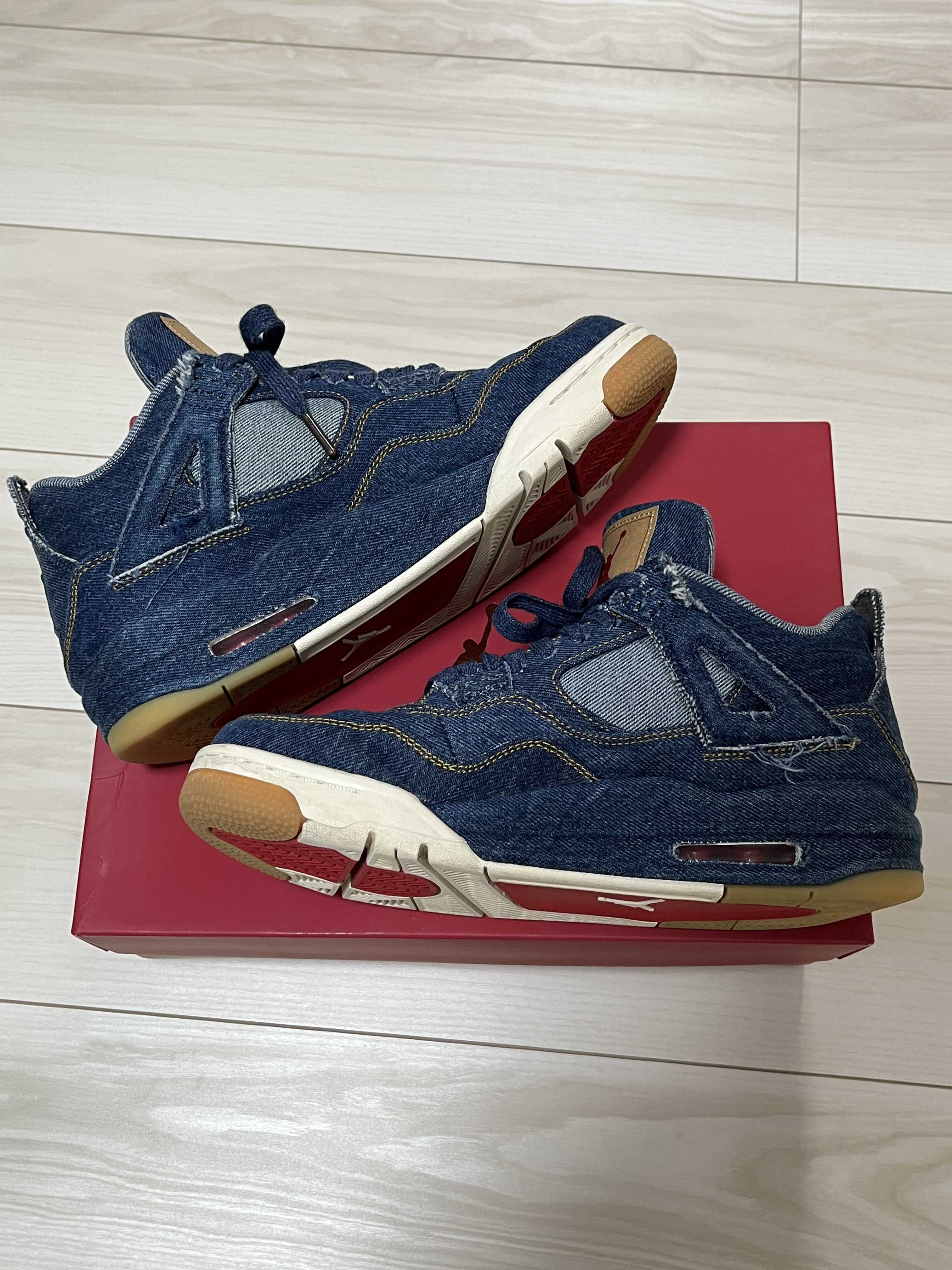 Nike × Levi's Air Jordan 4 "Denim"(タグ:LEVIS®)