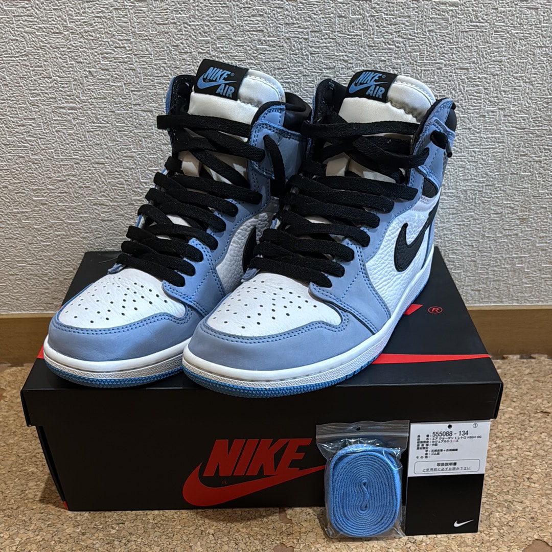 Nike Air Jordan 1 High OG "University Blue"