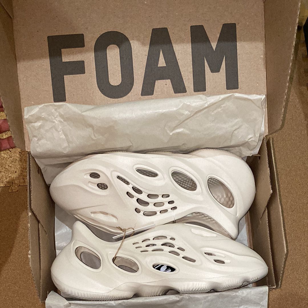 adidas YEEZY Foam Runner "Sand"
