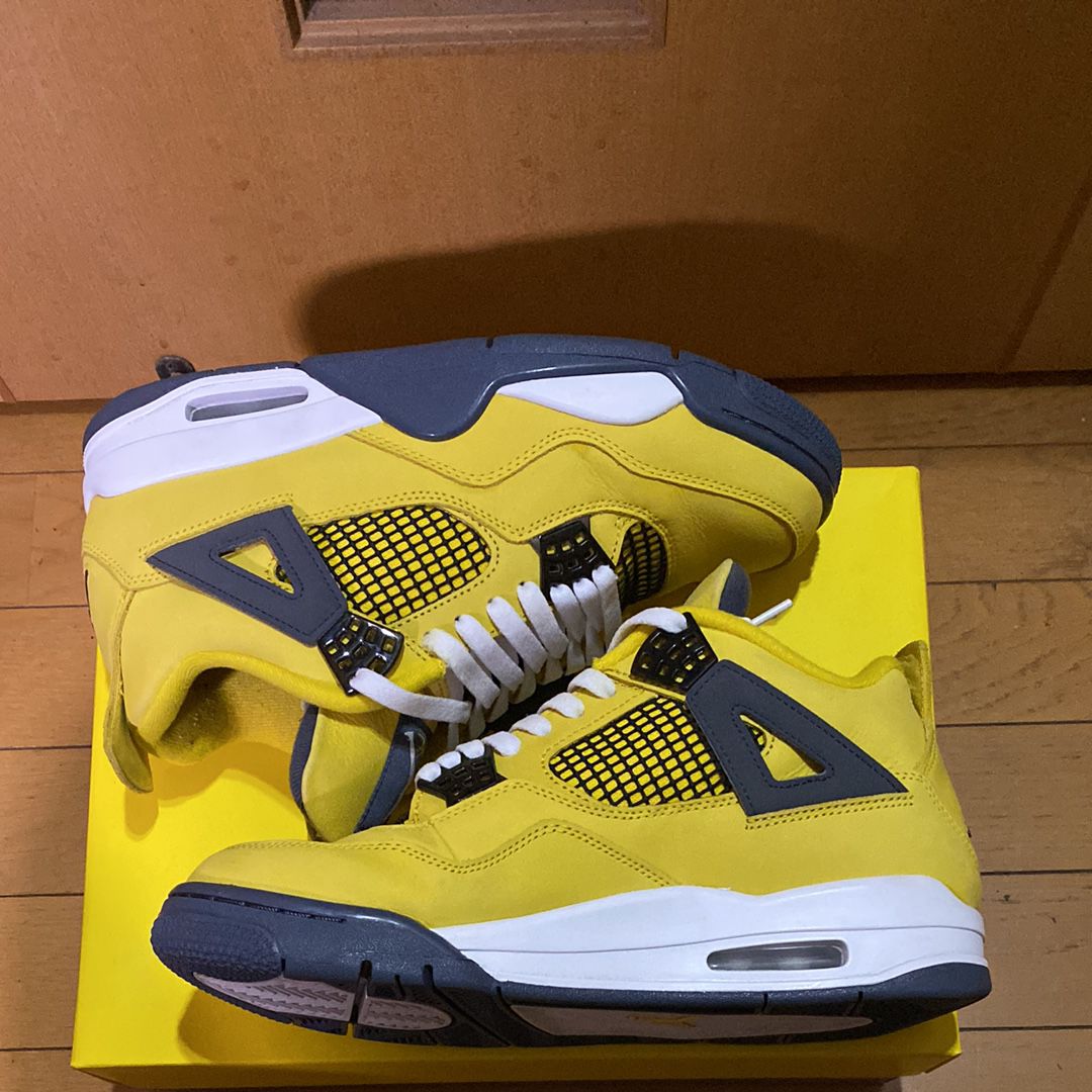 Nike Air Jordan 4 "Tour Yellow"