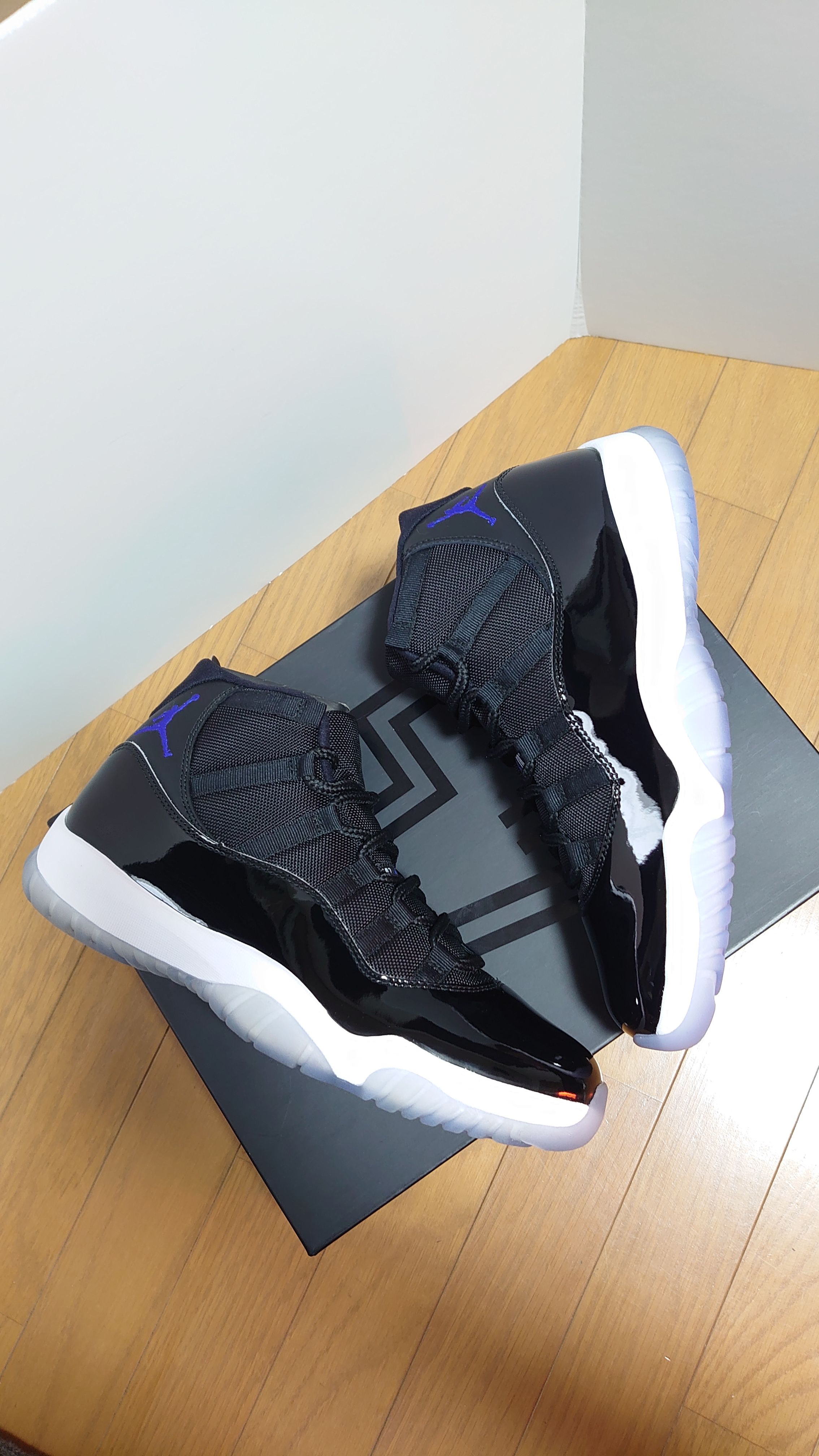 Nike Air Jordan 11 Retro "Space Jam" (2016)