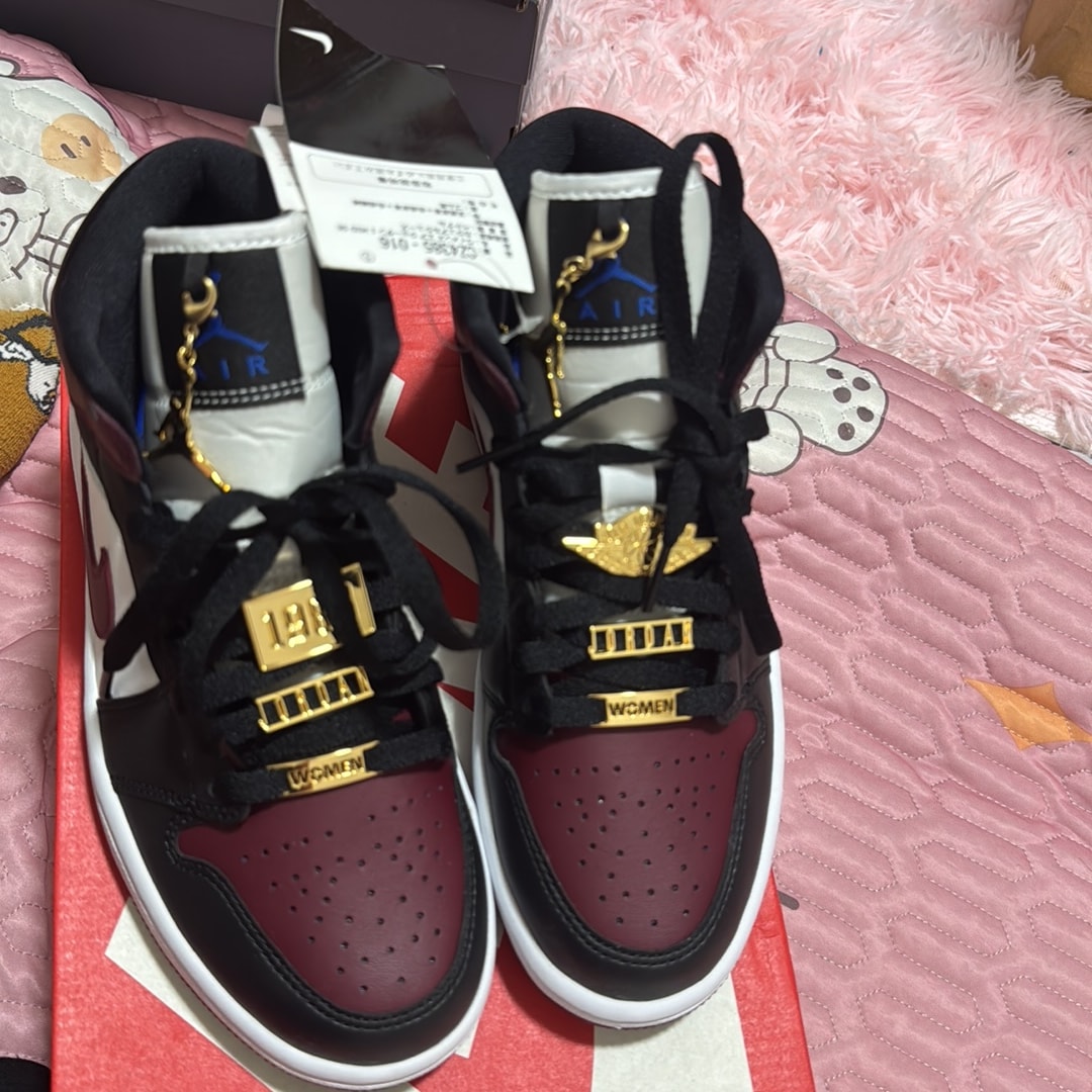 Nike Women's Air Jordan 1 Mid "Dark Beetroot"