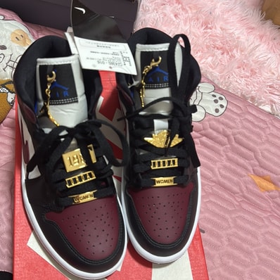 Nike Women's Air Jordan 1 Mid "Dark Beetroot"