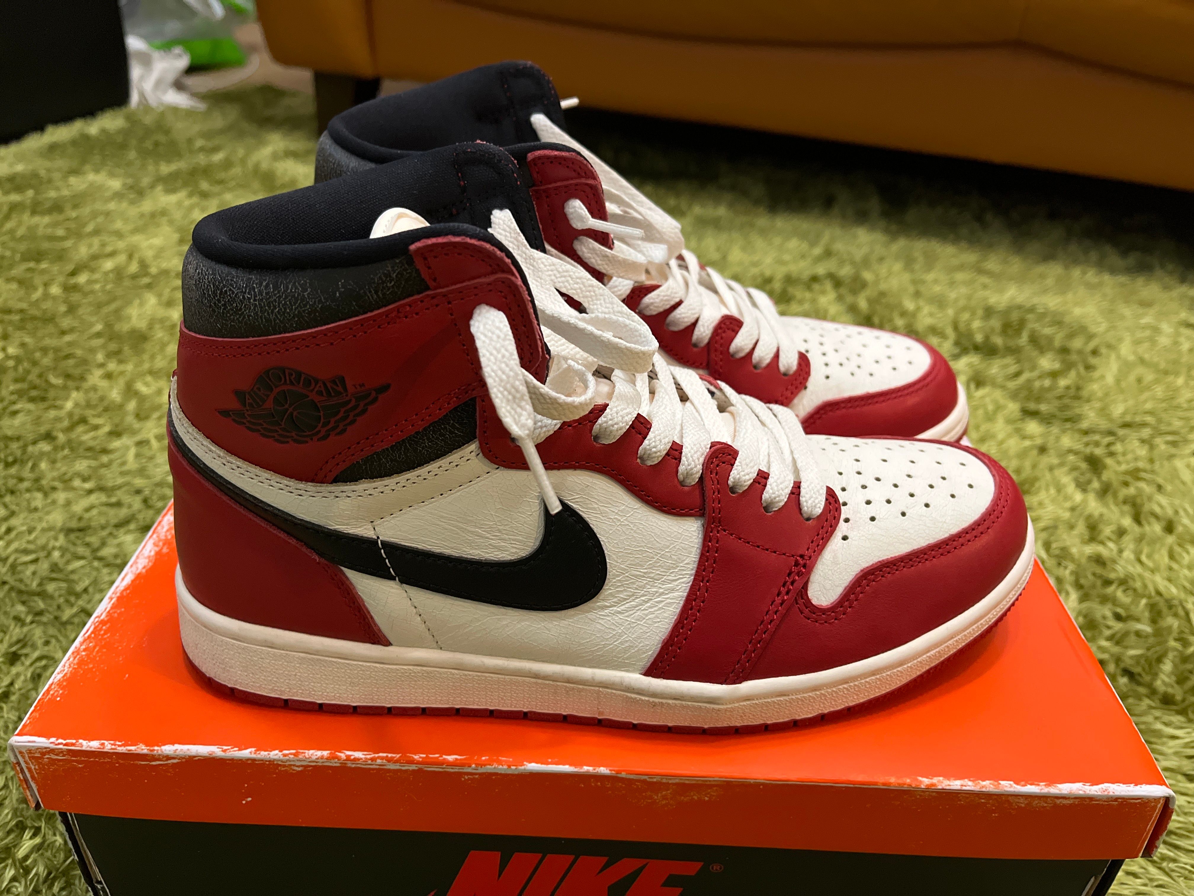 Nike Air Jordan 1 High OG "Lost & Found/Chicago"