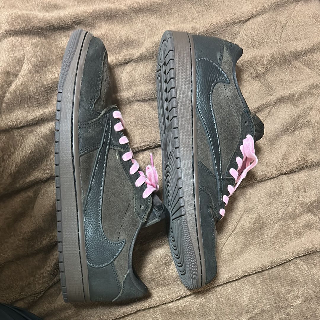 Travis Scott × Nike Air Jordan 1 Low OG SP "Velvet Brown and Dark Mocha"
