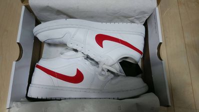 NIKE Women's AIR JORDAN 1 LOW "WHITE/UNIVERSITY RED"