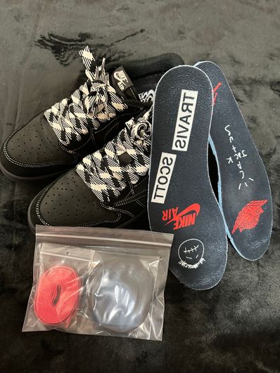 Travis Scott × Nike Air Jordan 1 Low OG SP "Black Phantom"