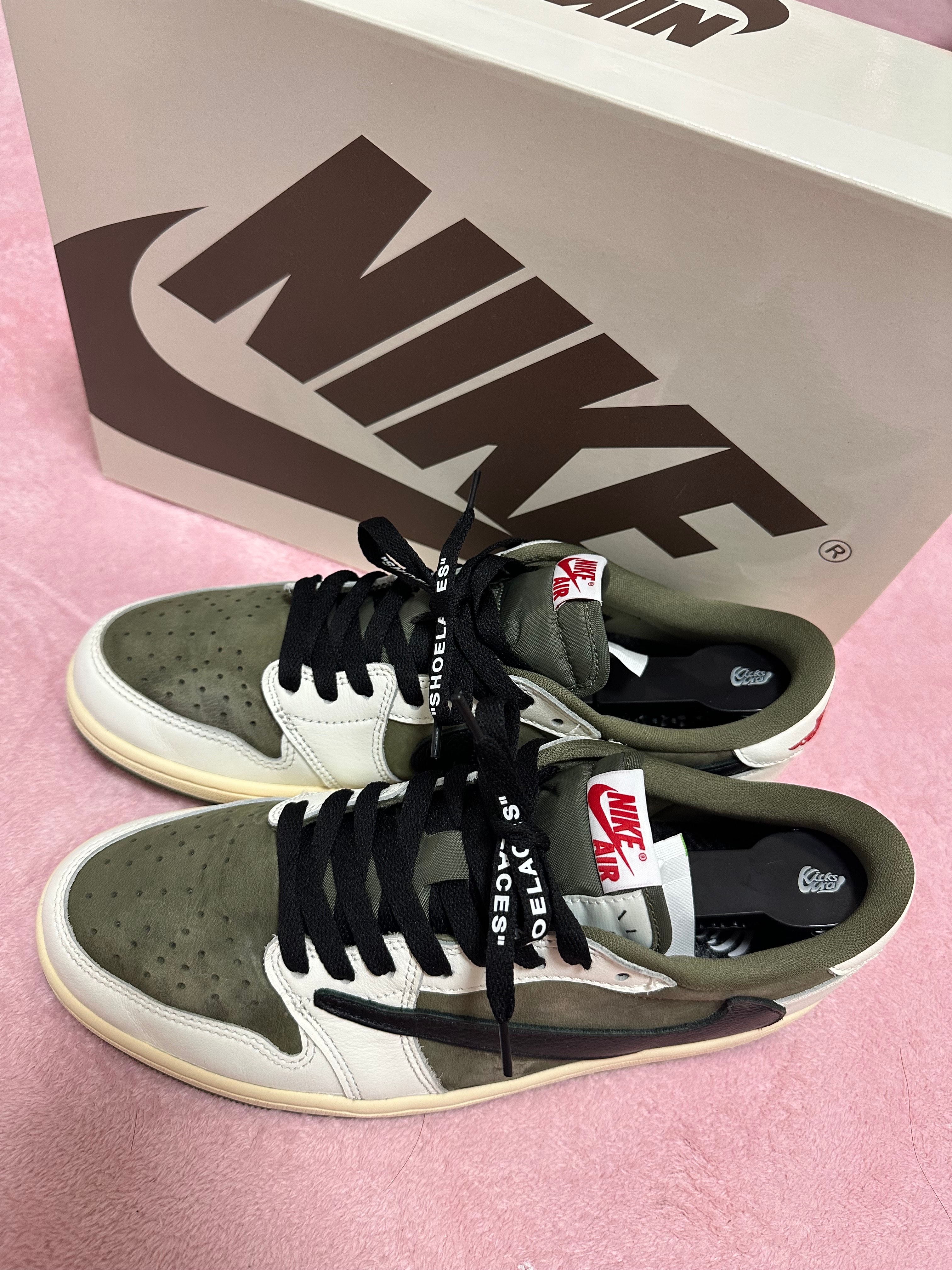 トラヴィススコット × ナイキ エアジョーダン1 ロー OG SP 