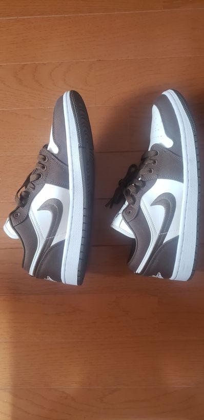 Nike Women's Air Jordan 1 Low SE "Light Olive"