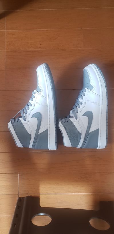 Nike Air Jordan 1 High OG "Stealth"