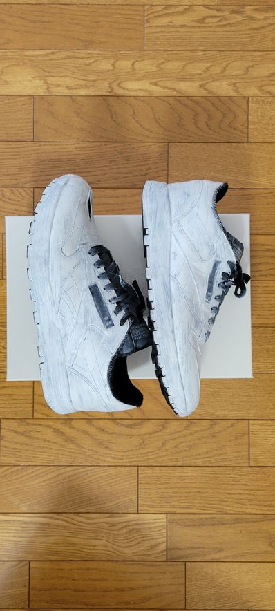 Maison Margiela × Reebok Classic Leather Tabi "Bianchetto"