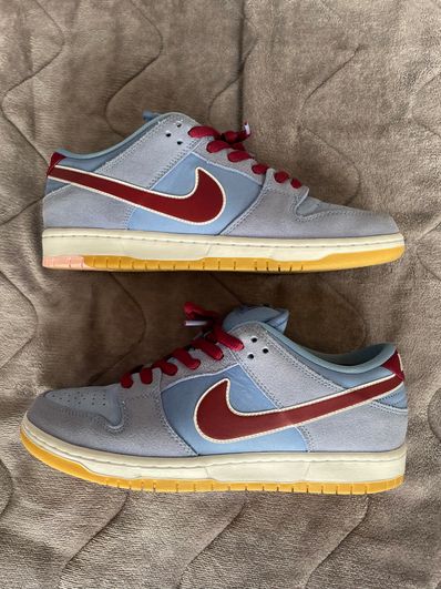 Nike SB Dunk Low Pro "Philadelphia Phillies/Valor Blue and Team Maroon"