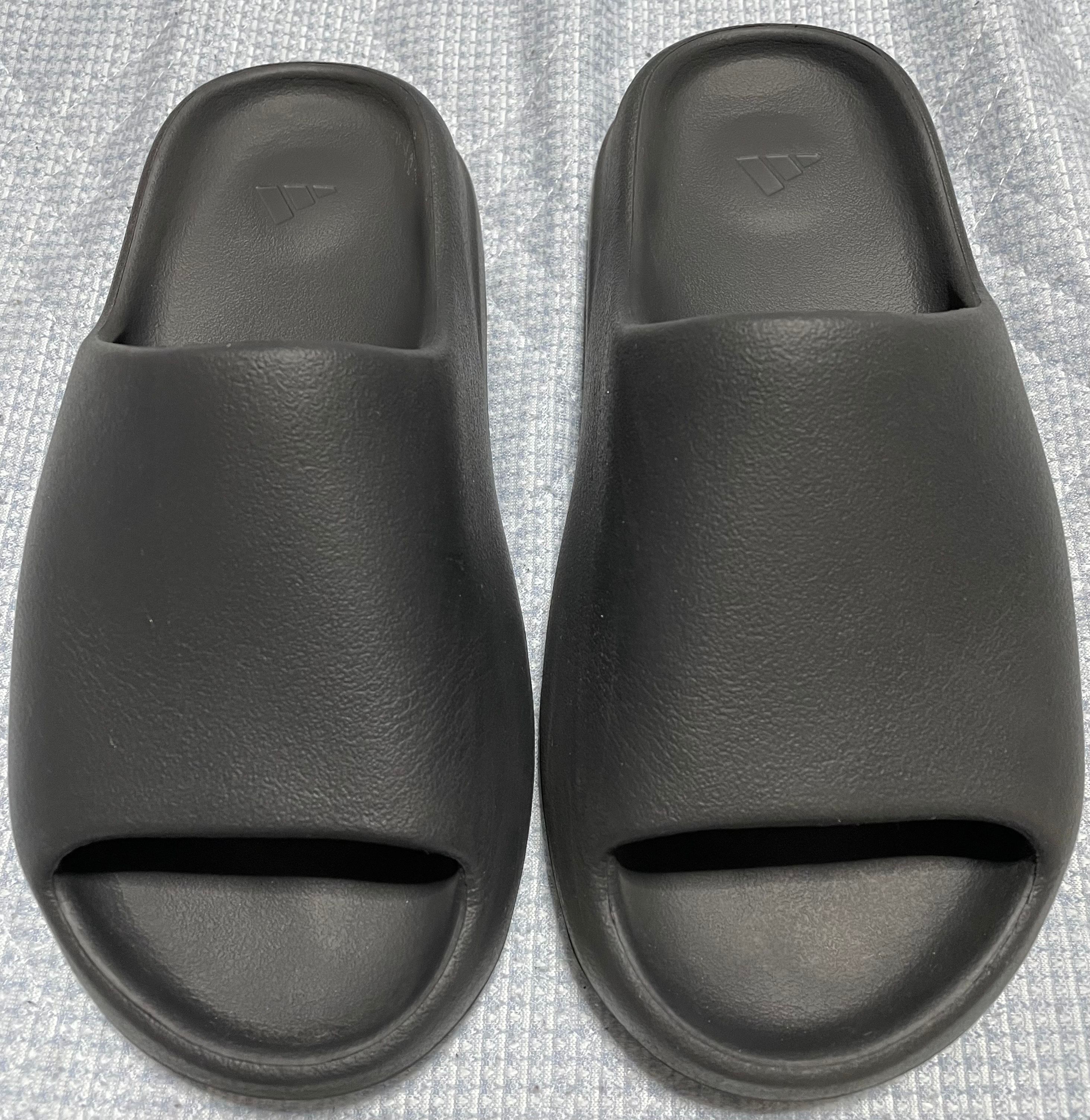 adidas YEEZY Slide "Onyx"