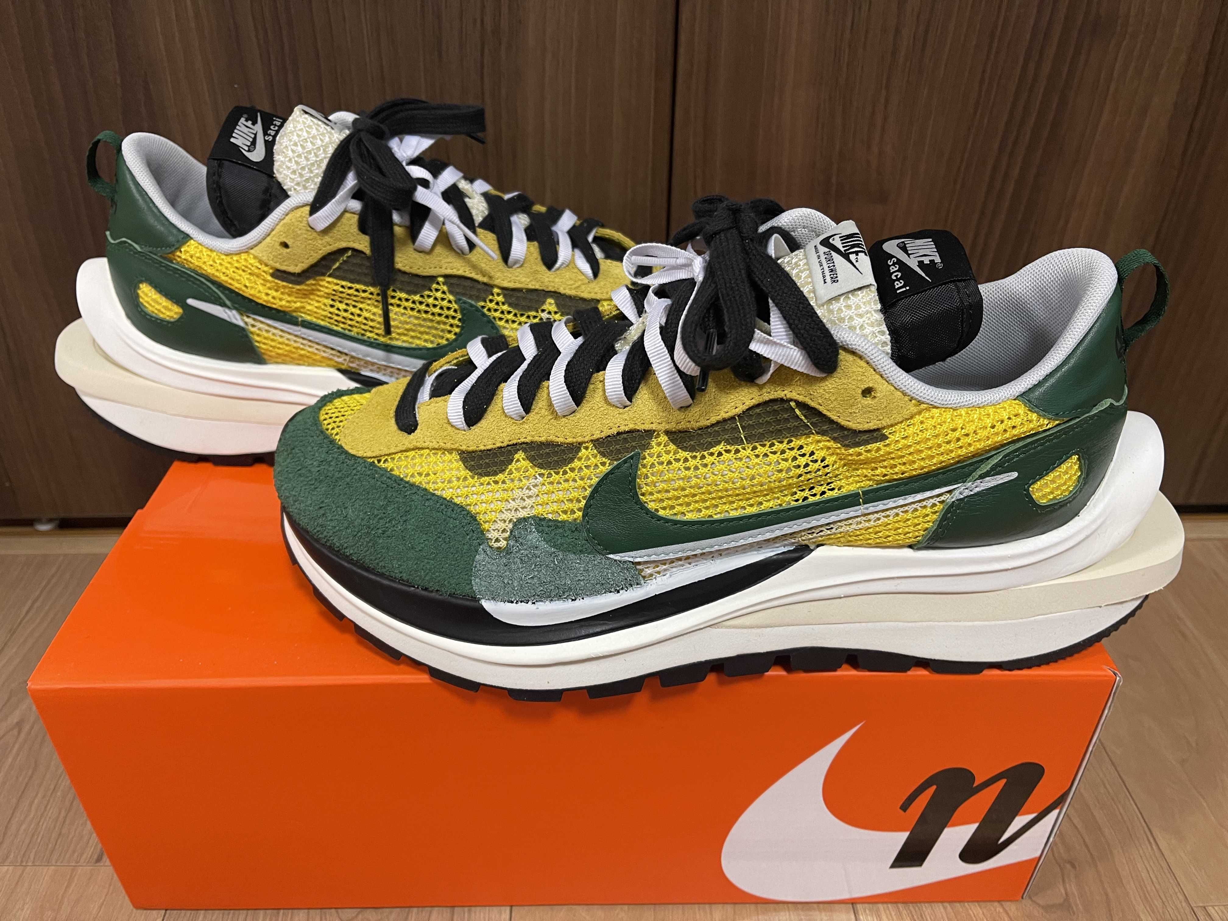 sacai × Nike Vapor Waffle "Tour Yellow/Stadium Green-Sail"