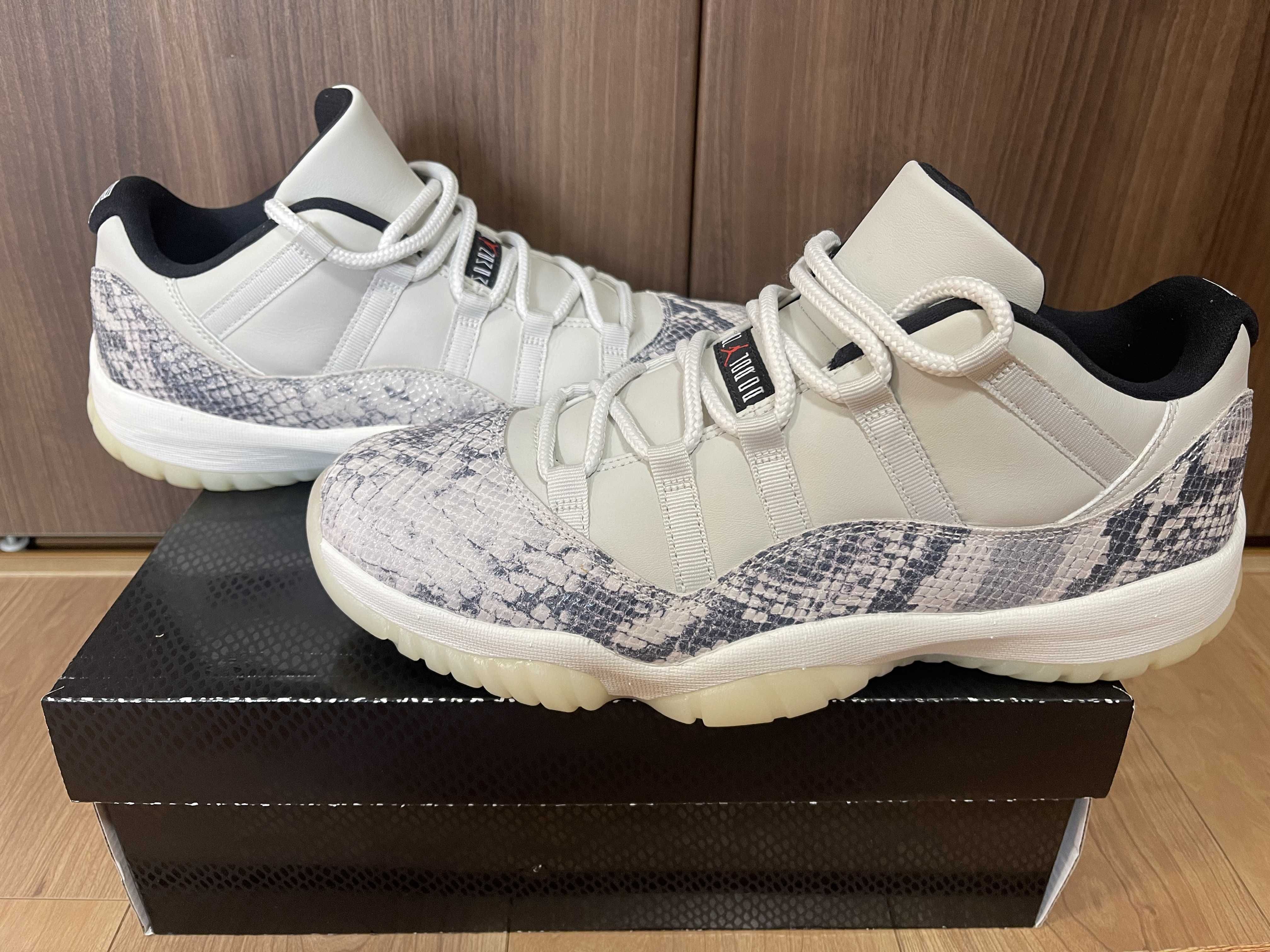 Nike Air Jordan 11 Low Snakeskin "Light Bone/University Red/Sail/Black"