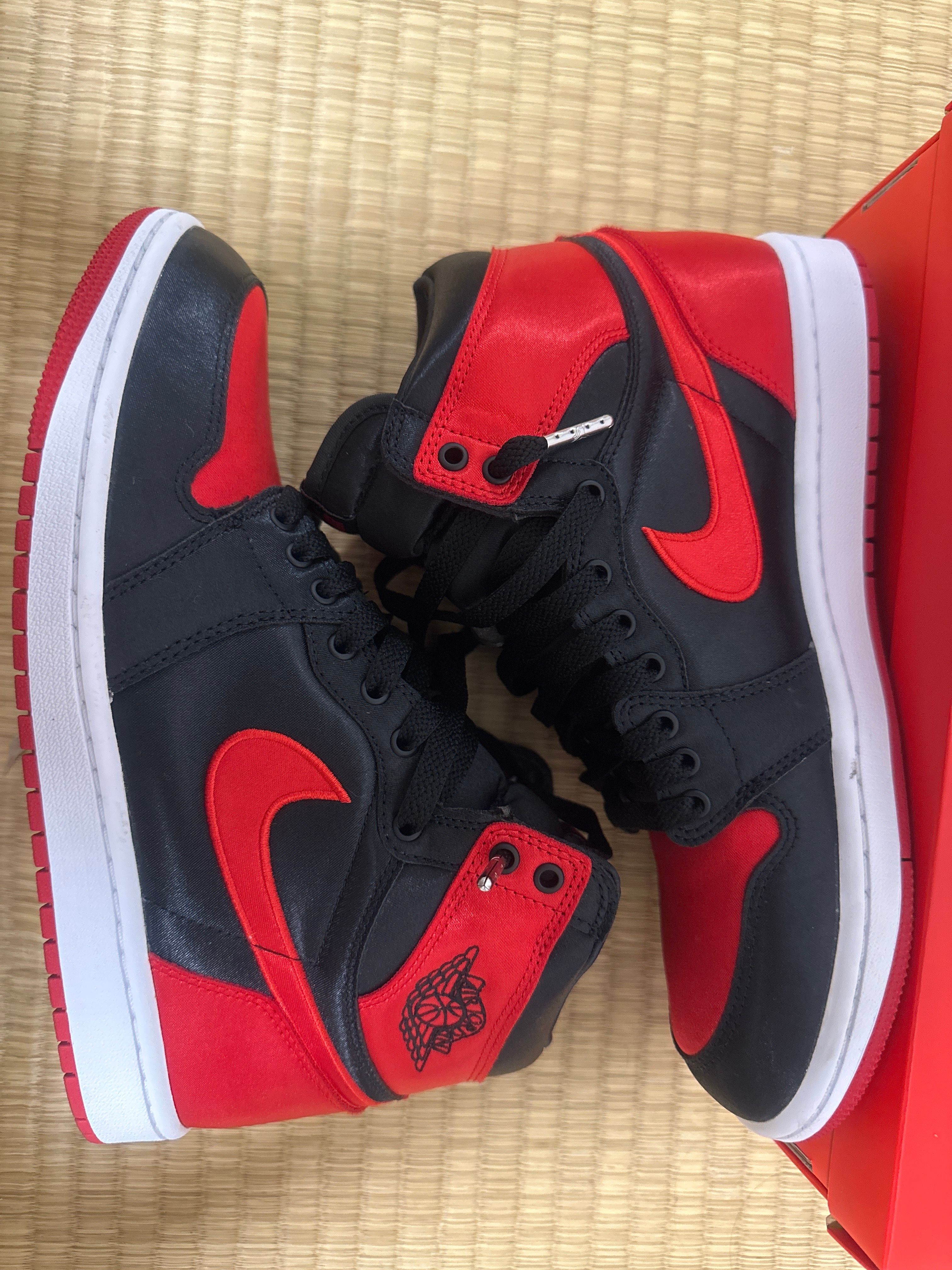 Nike Women's Air Jordan 1 Retro High OG "Satin Bred"
