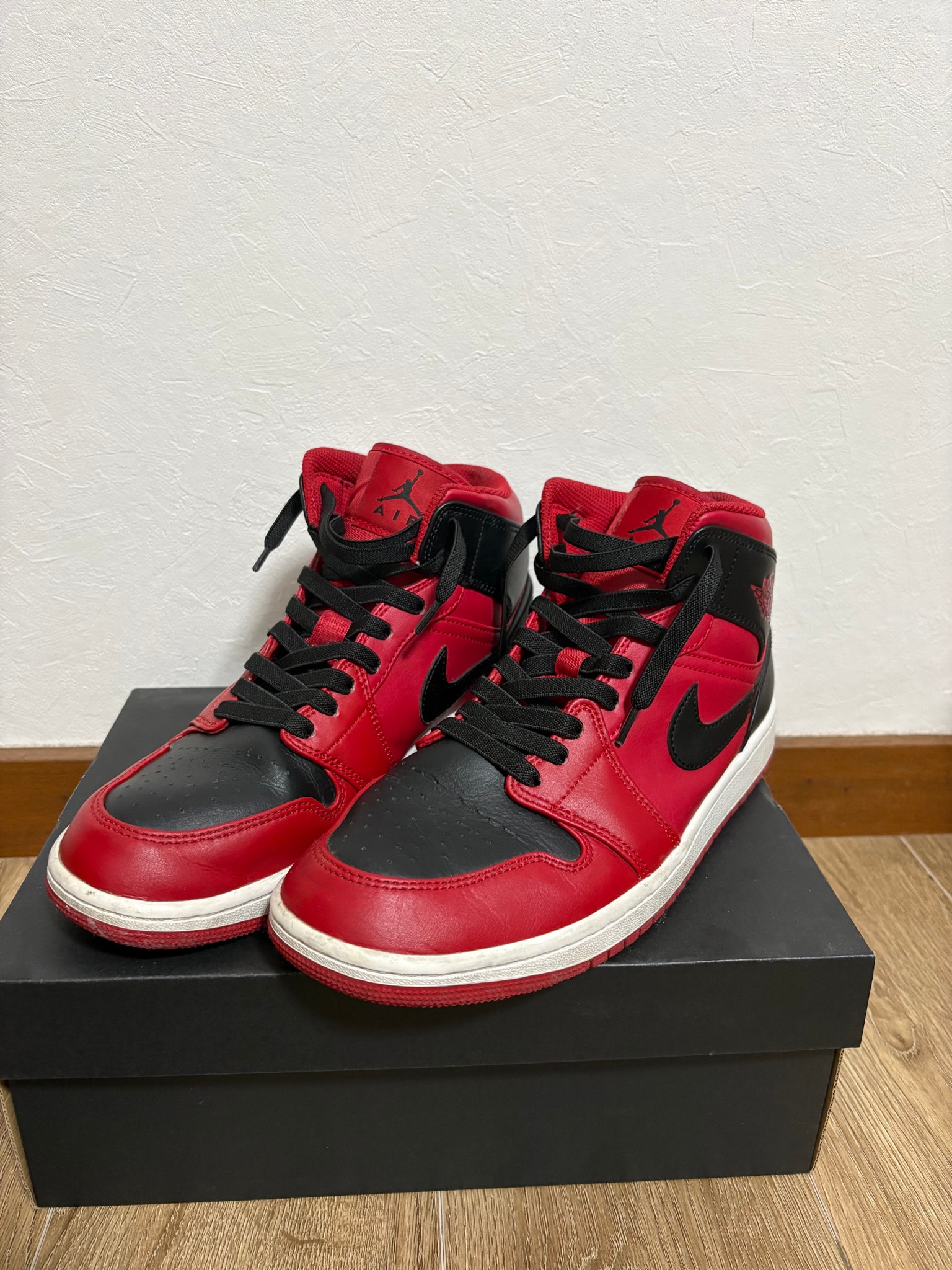 Nike Air Jordan 1 Mid "Reverse Bred"