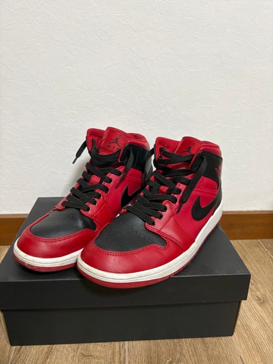 Nike Air Jordan 1 Mid "Reverse Bred"