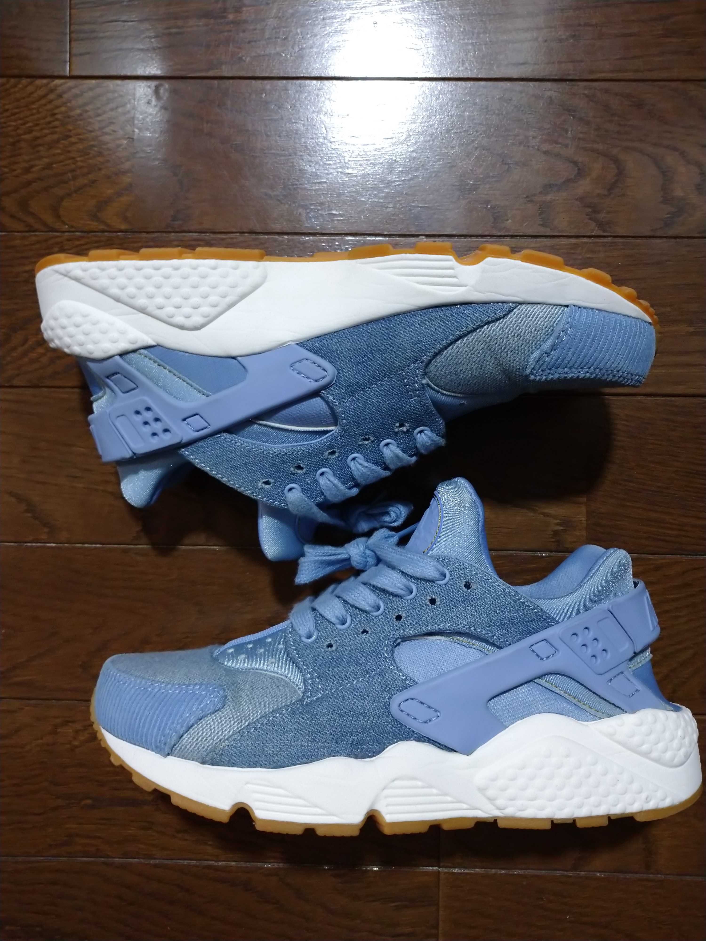 Nike Women's Air Huarache Run SE "December Sky"