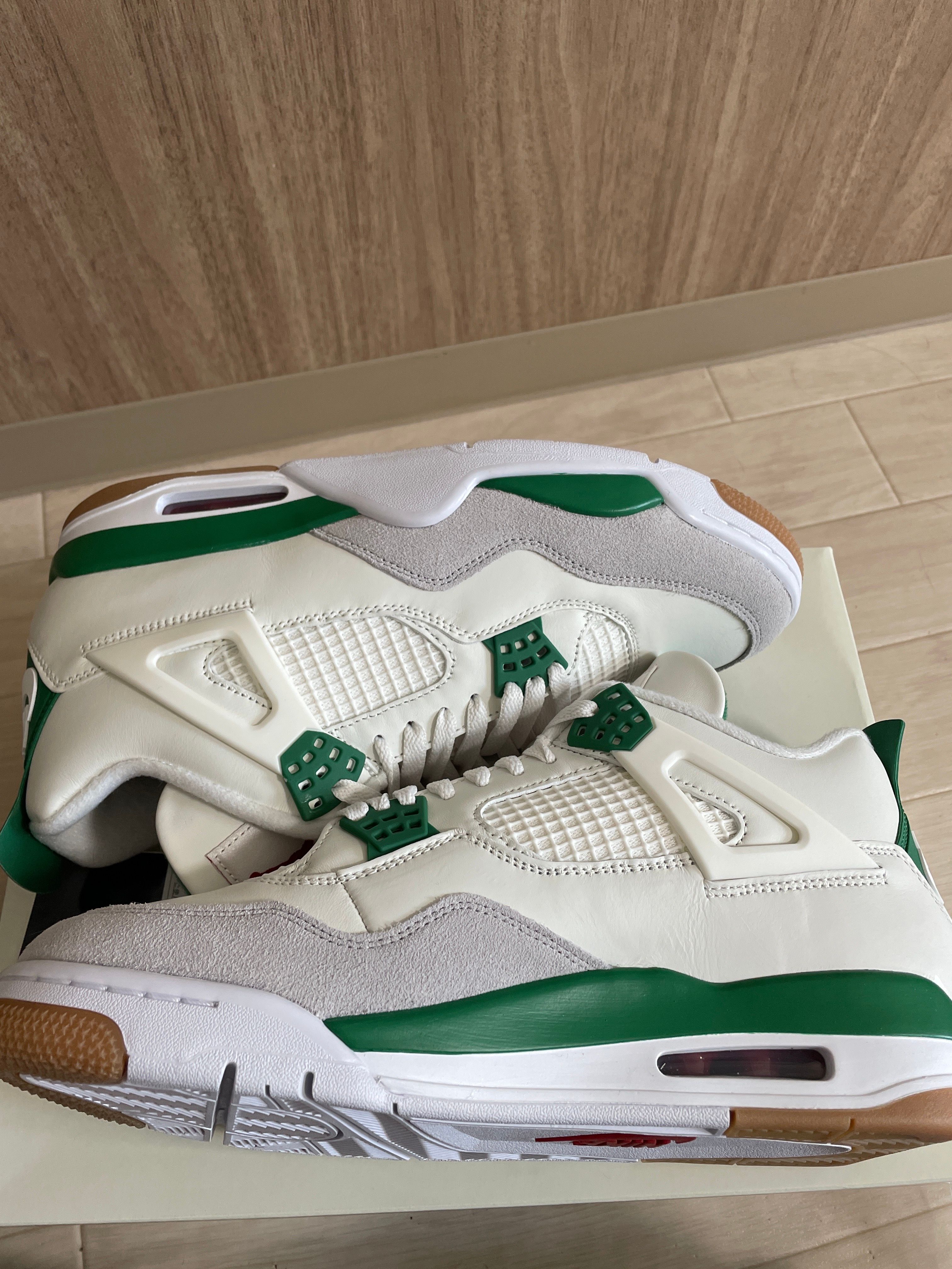 Nike SB × Air Jordan 4 Retro SP "Pine Green"