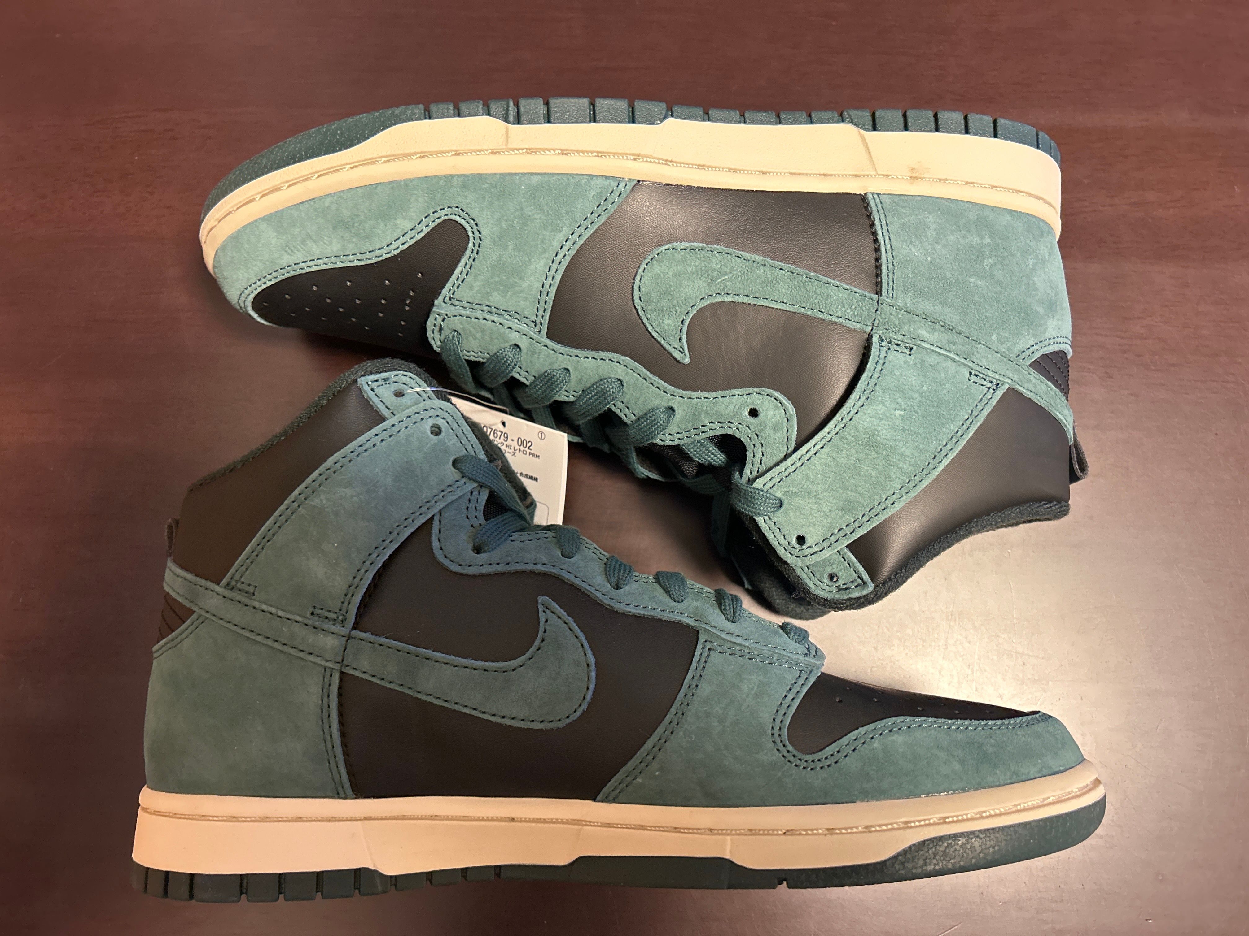 Nike Dunk High Retro PRM "Black and Deep Green"