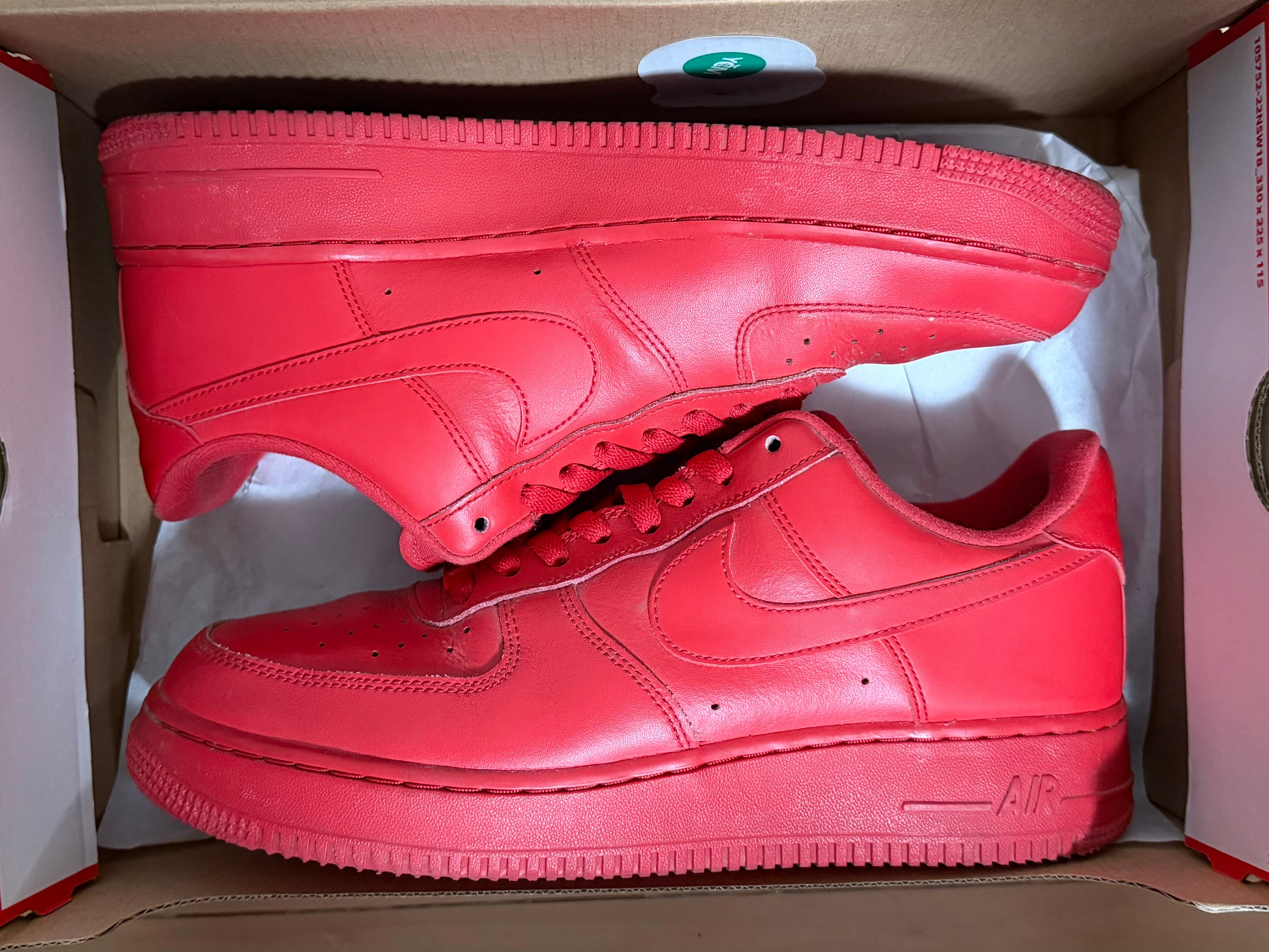 Nike Air Force 1 Low "Triple Red"