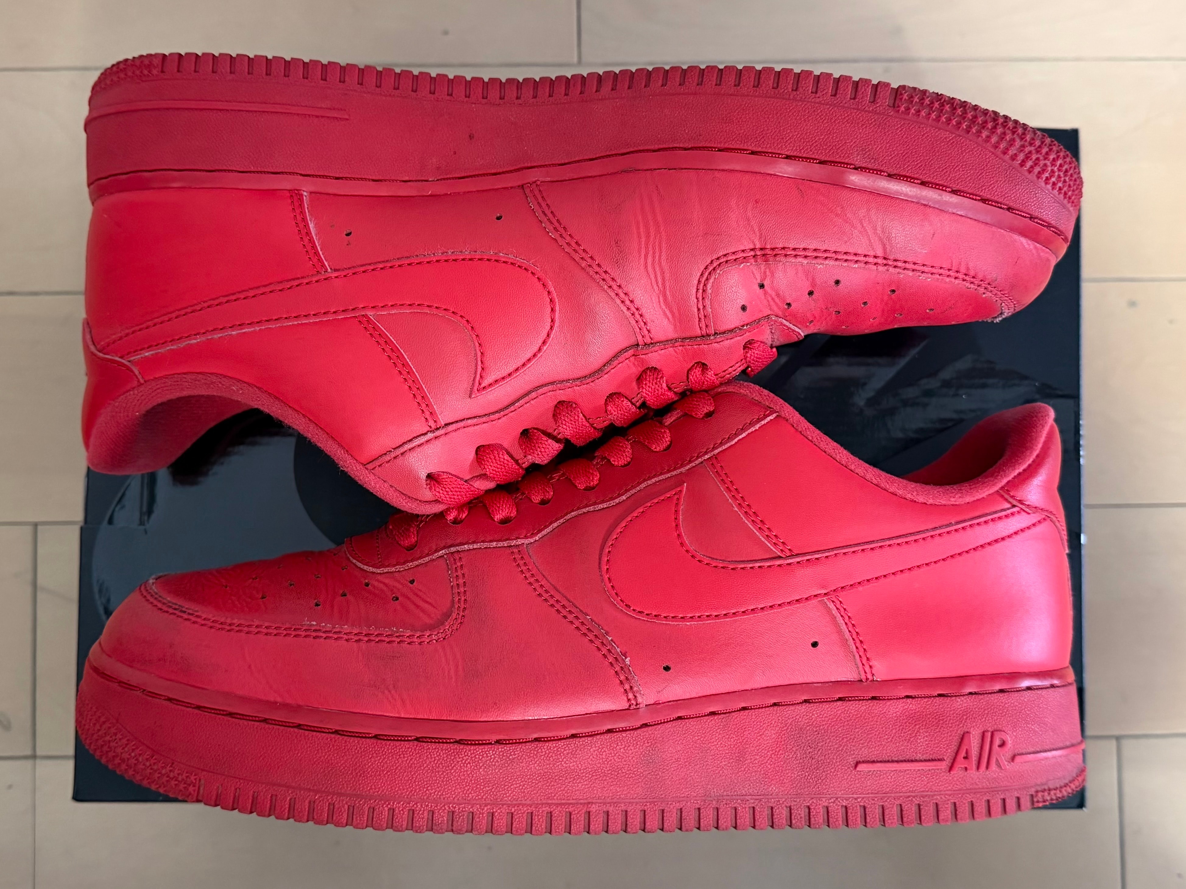 Nike Air Force 1 Low "Triple Red"