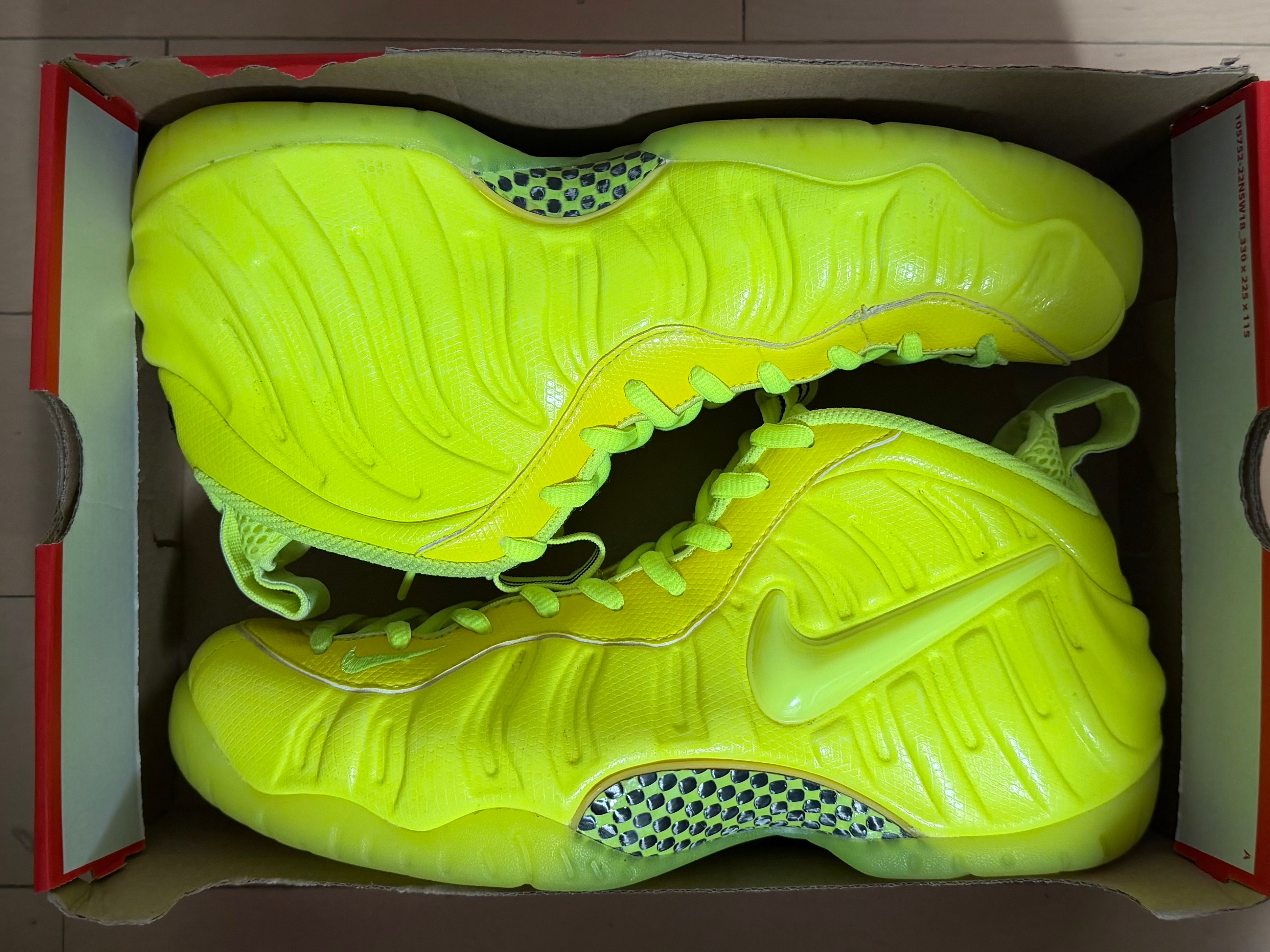 ナイキ エアフォームポジット プロ "ボルト" (2014)