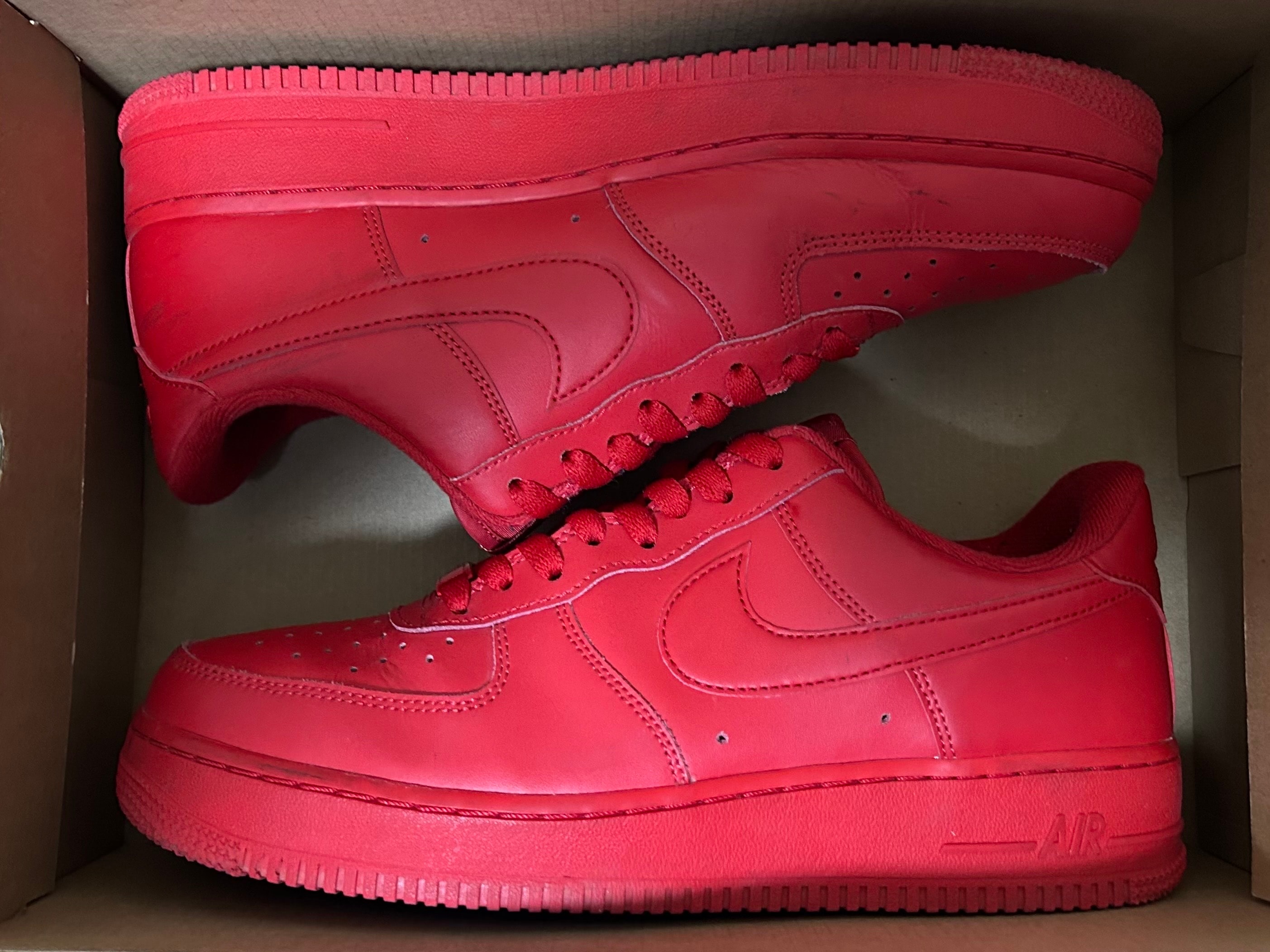 Nike Air Force 1 Low "Triple Red"