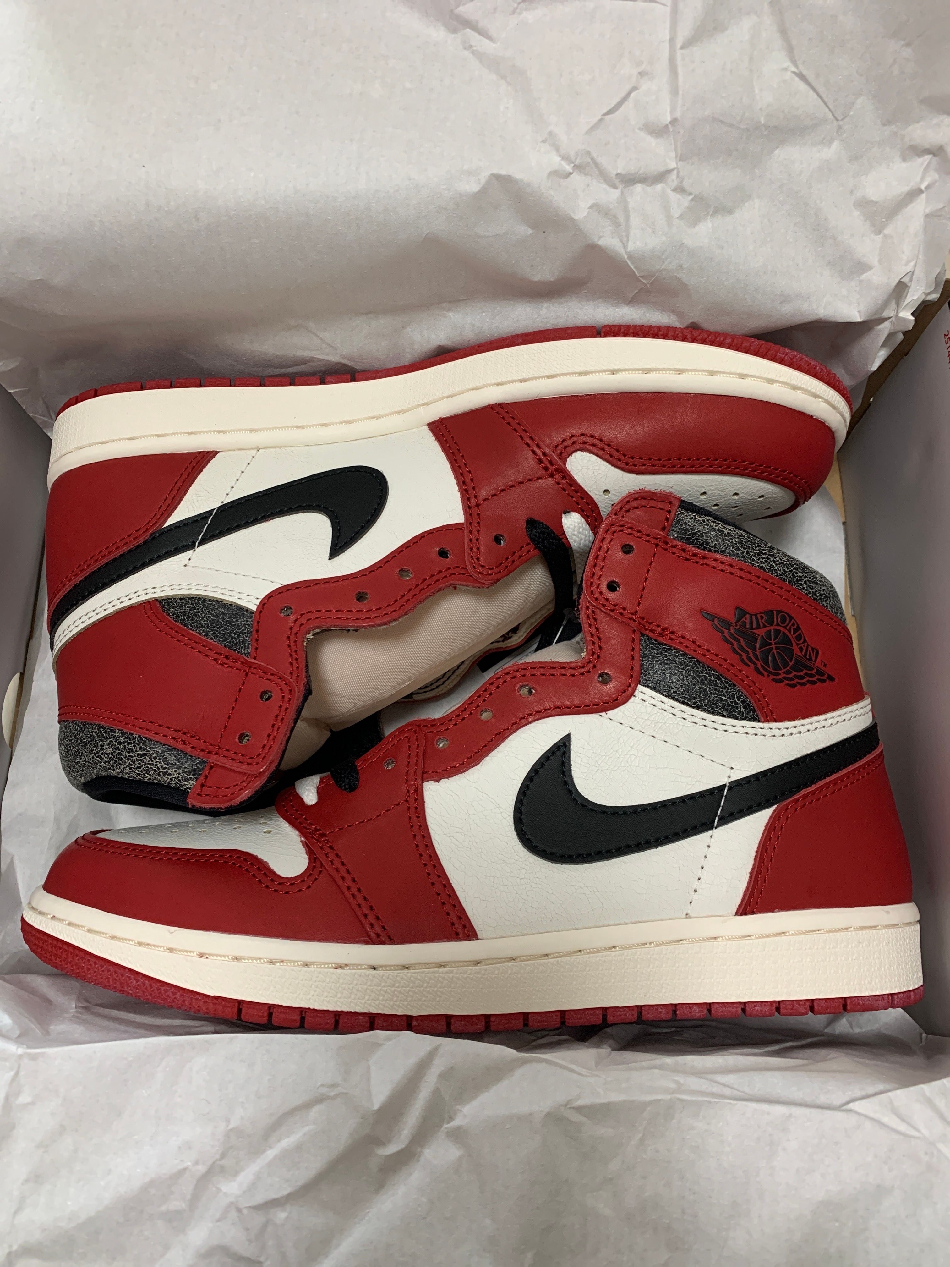 Nike Air Jordan 1 High OG "Lost & Found/Chicago"