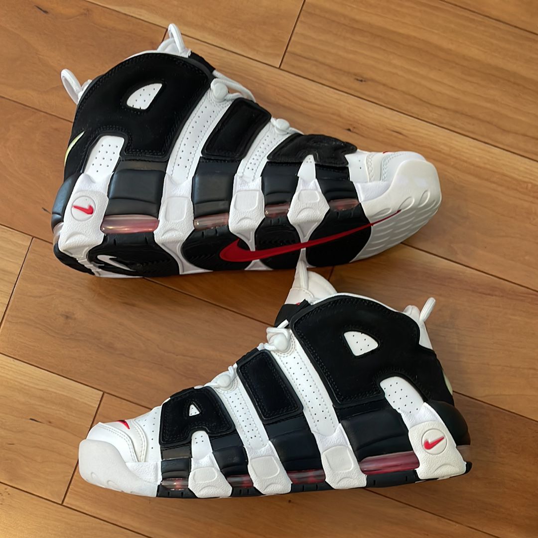 NIKE AIR MORE UPTEMPO "WHITE/BLACK/UNIVERSITY RED"(2020)