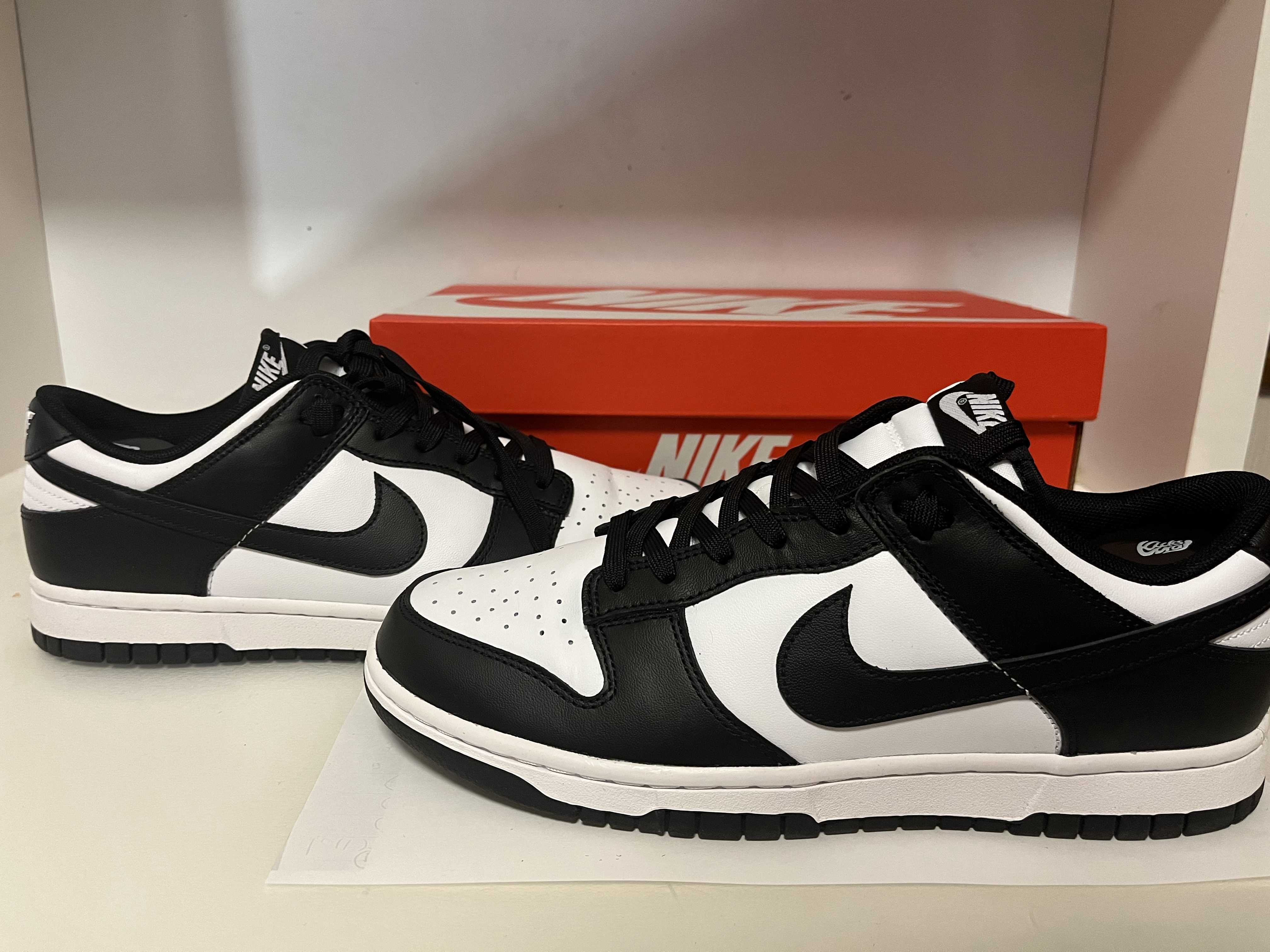 Nike Dunk Low Retro "Panda/White/Black"
