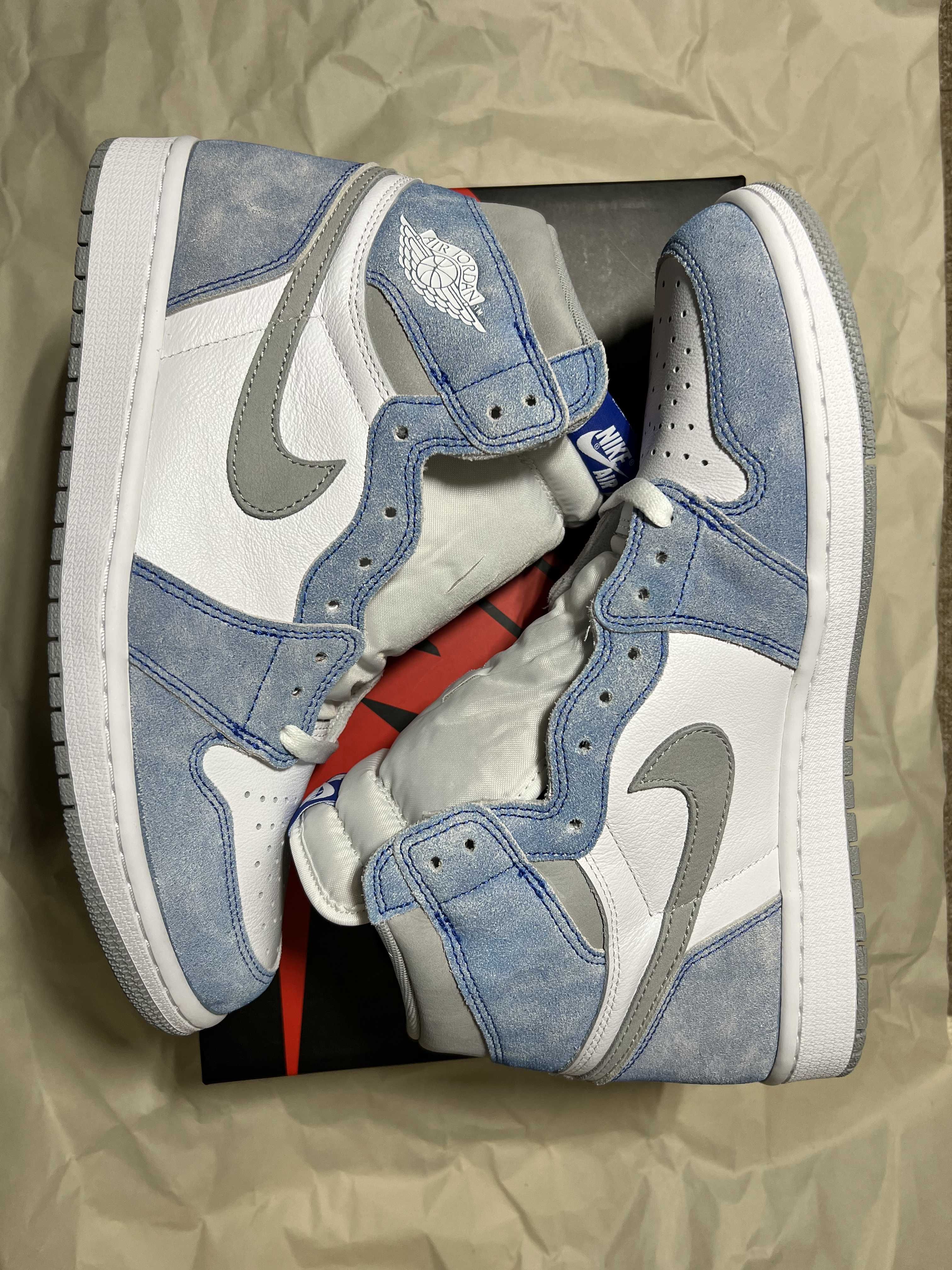 Nike Air Jordan 1 High OG "Hyper Royal"