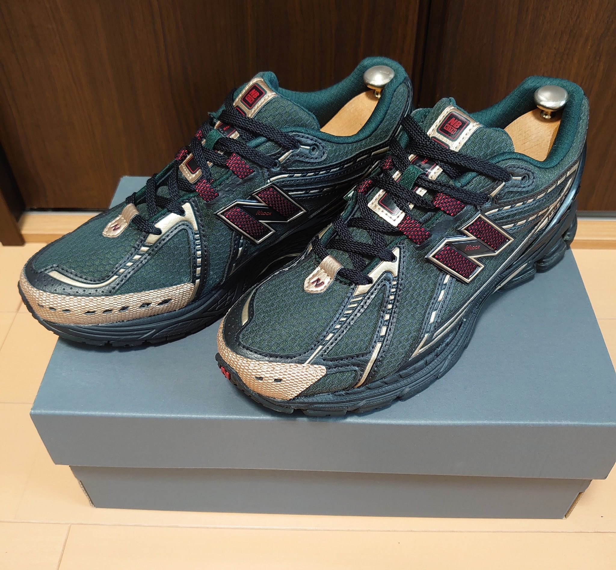 KITH × New Balance 1906R "Black/Green" M1906RKS