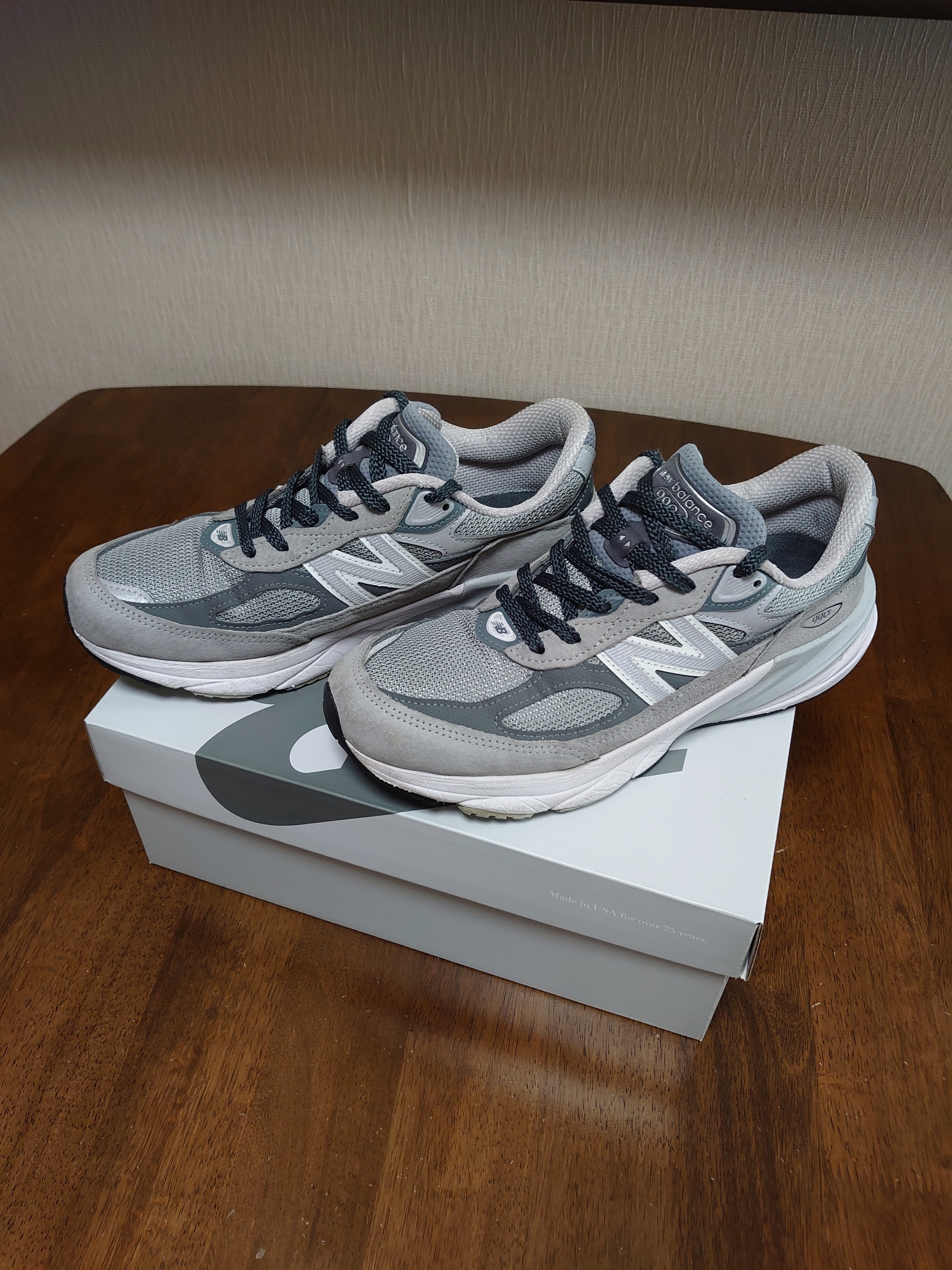 New Balance 990V6 "Gray" (Heel Logo NB)