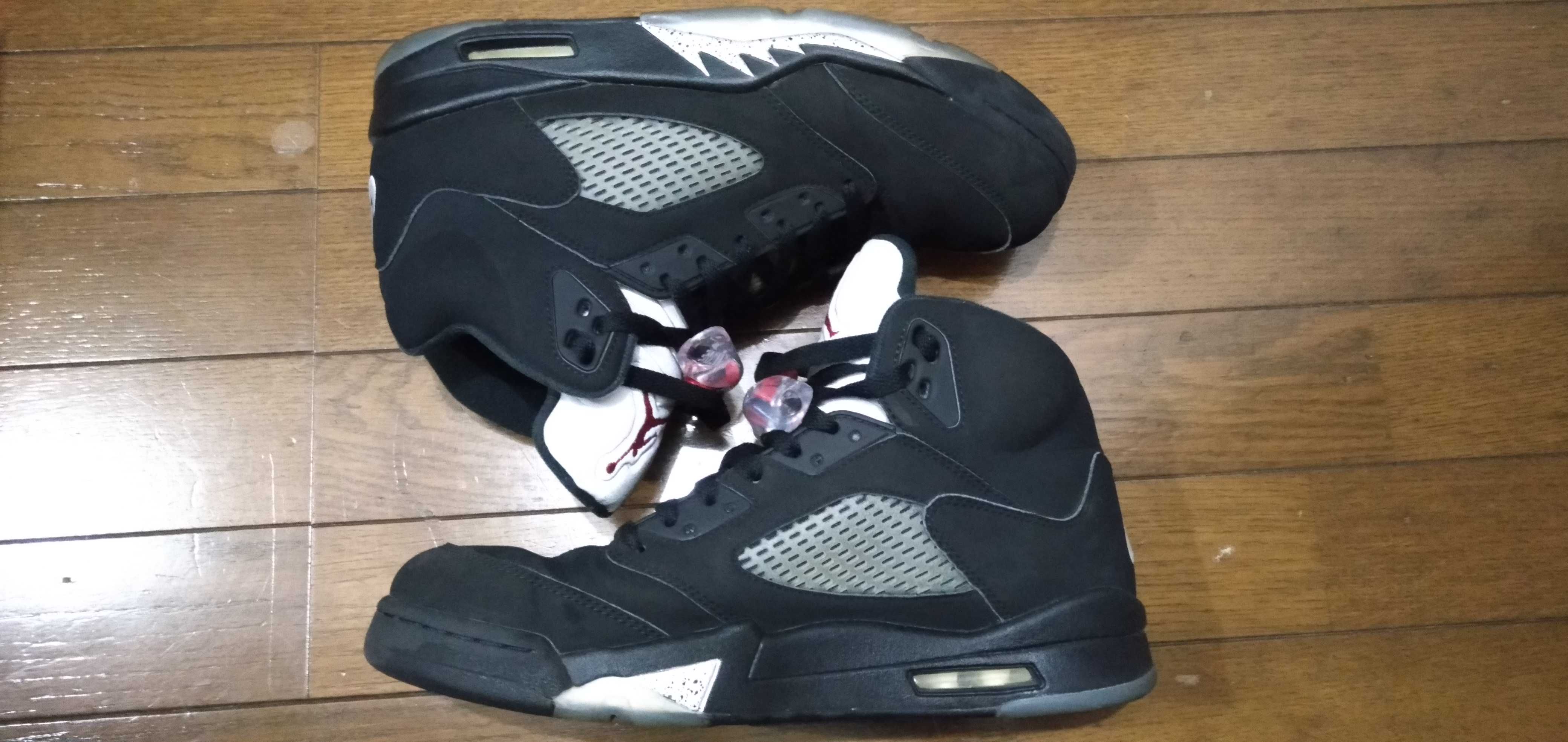 Nike Air Jordan 5 Retro OG "Black/Fire Red/Metallic Silver/White" (2016)