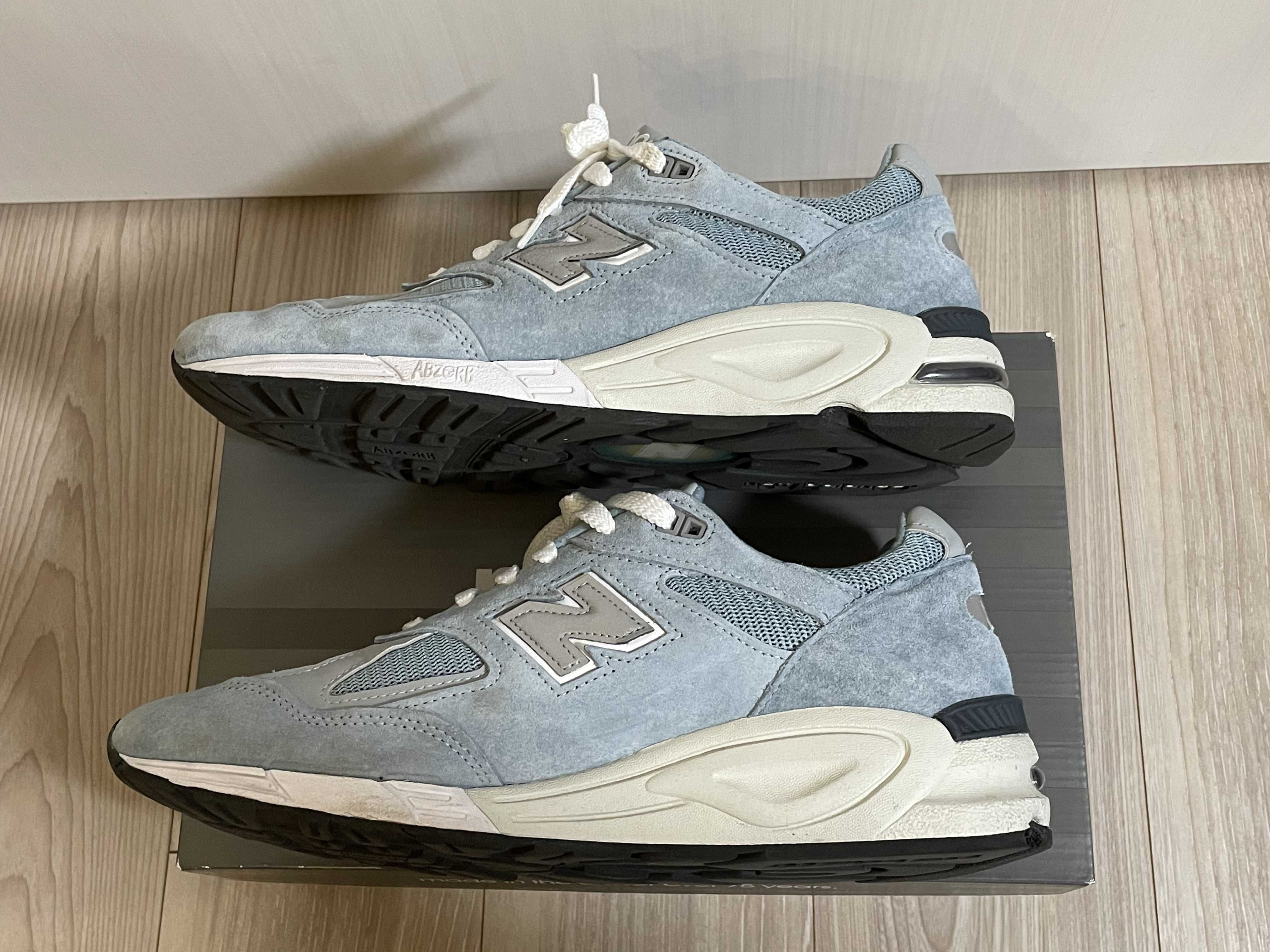 KITH × New Balance 990V2 "Storm Blue"