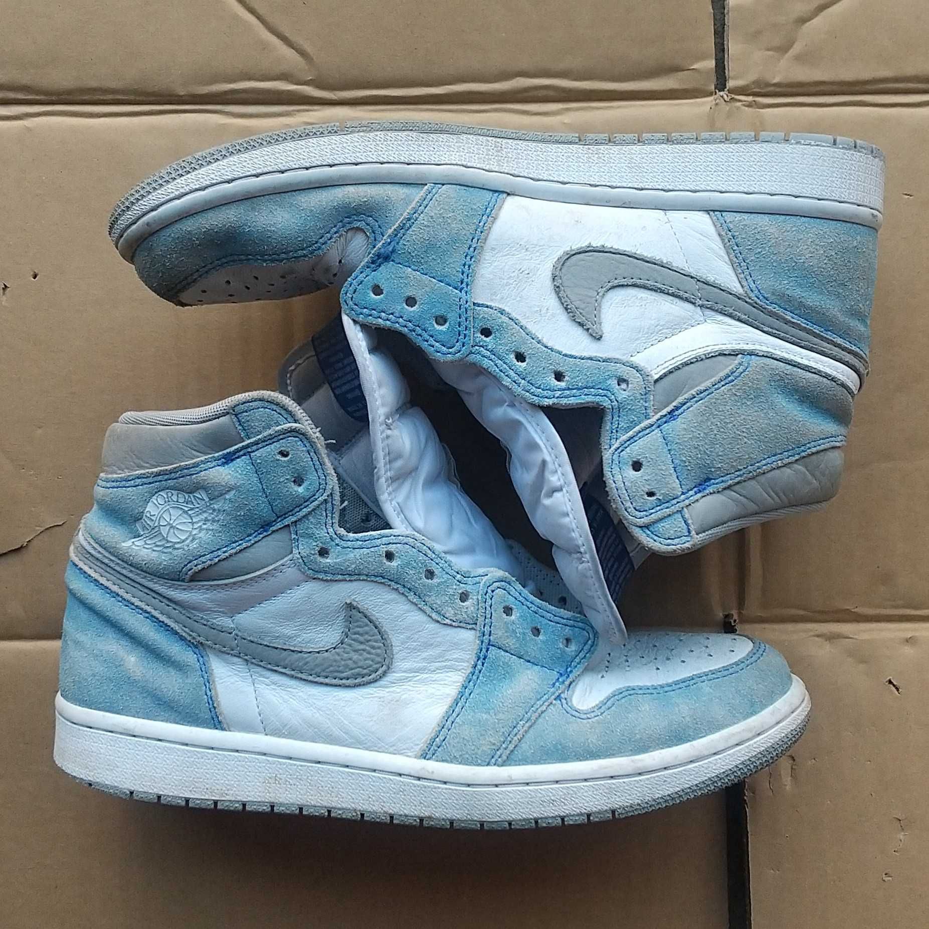 Nike Air Jordan 1 High OG "Hyper Royal"