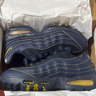 Nike Air Max 95 OG Big Bubble "Obsidian/Varsity Maize"