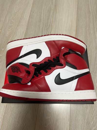 Nike Air Jordan 1 Retro High "Chicago" (2015)