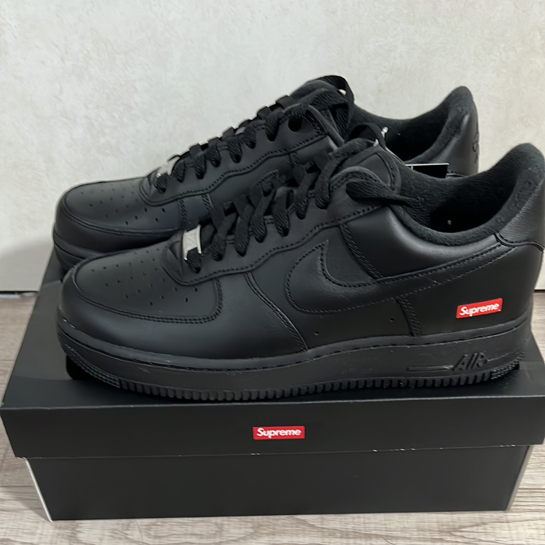 Supreme × Nike Air Force 1 Low "Black"