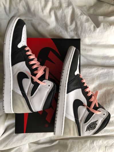 Nike Air Jordan 1 High OG "Bleached Coral"