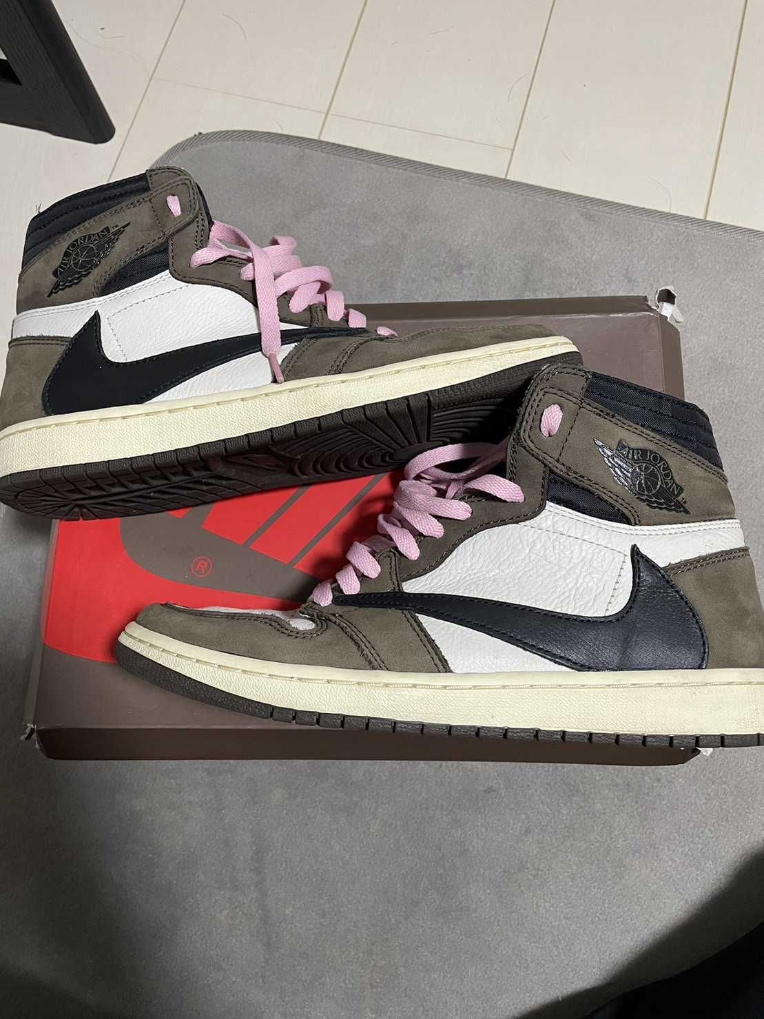 Travis Scott × Nike Air Jordan 1 Retro High OG TS SP "Sail/Dark Mocha"